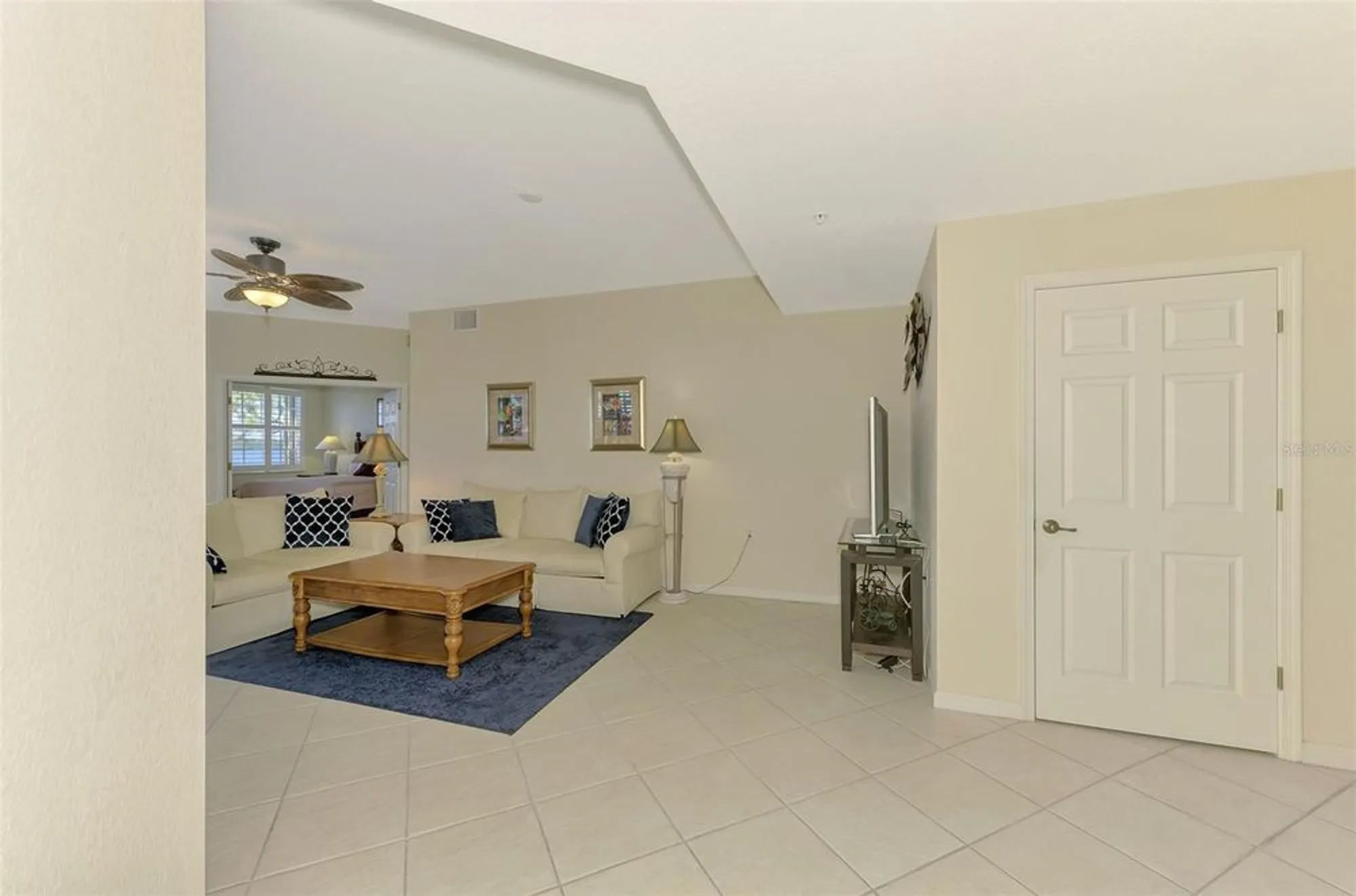 Property Slideshow image 5 of 82 | 4692 club dr # 101, Port Charlotte, FL, 33953