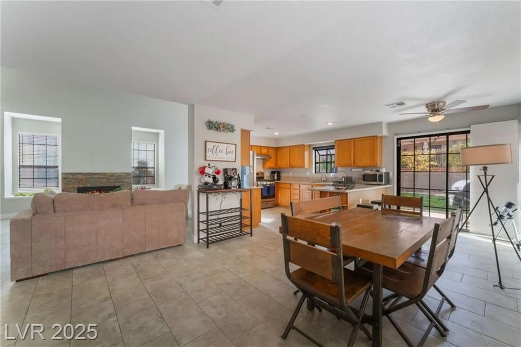 Property Slideshow image 14 of 51 | 4817 friar ln, Las Vegas, NV, 89130