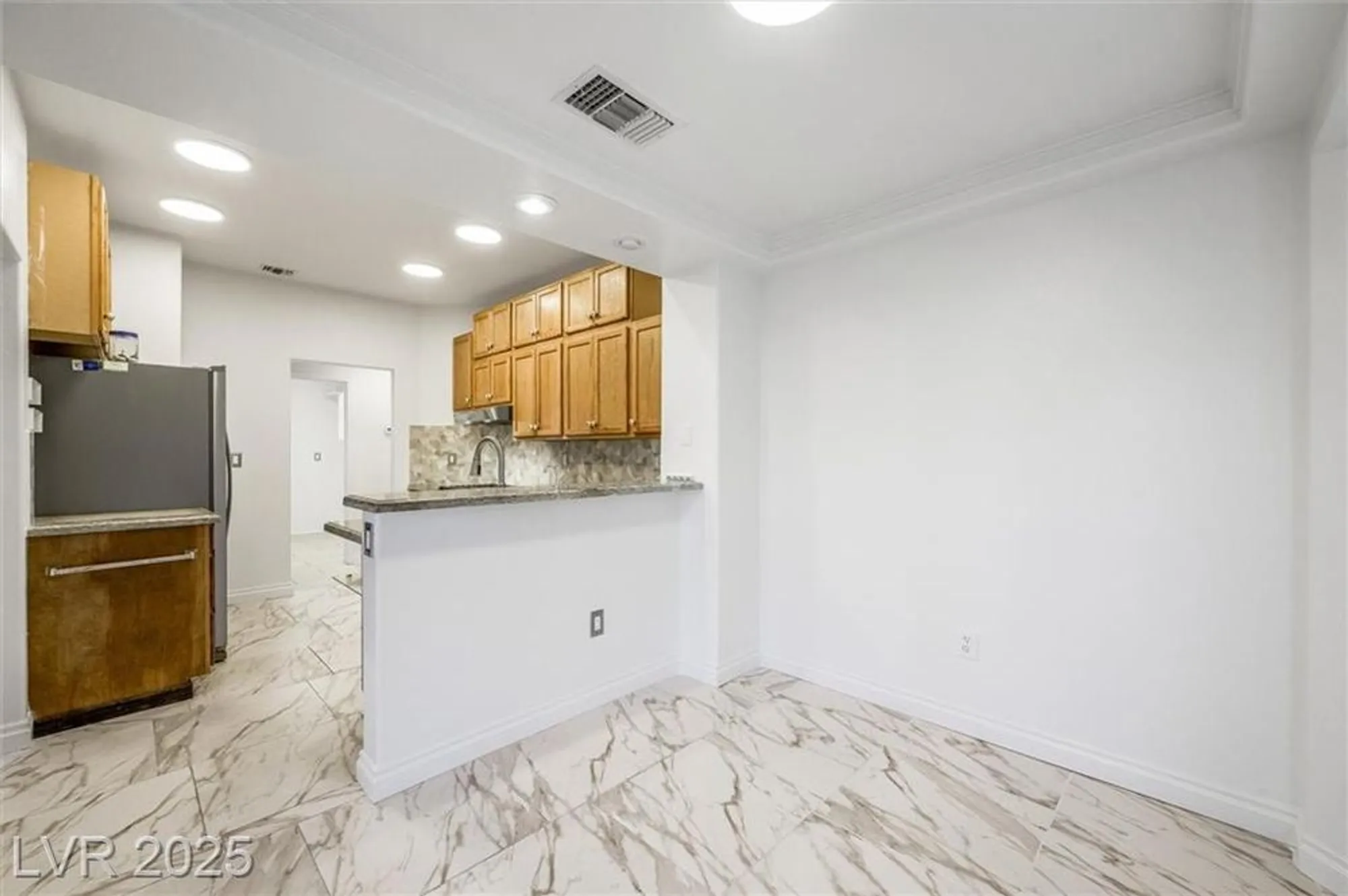 Property Slideshow image 21 of 52 | 2725 byron dr, Las Vegas, NV, 89134