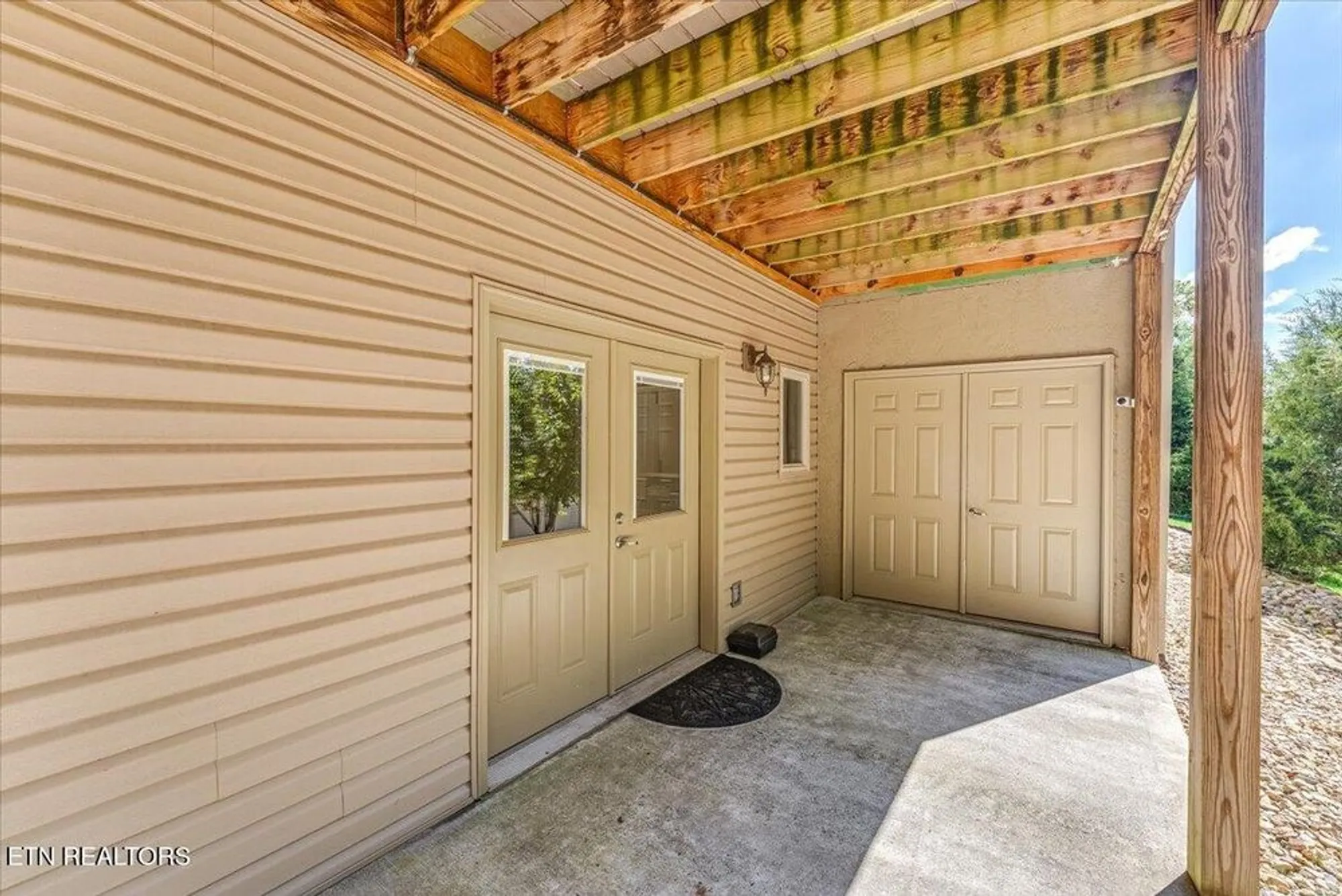 Property Slideshow image 8 of 54 | 400 tanasi way, Loudon, TN, 37774