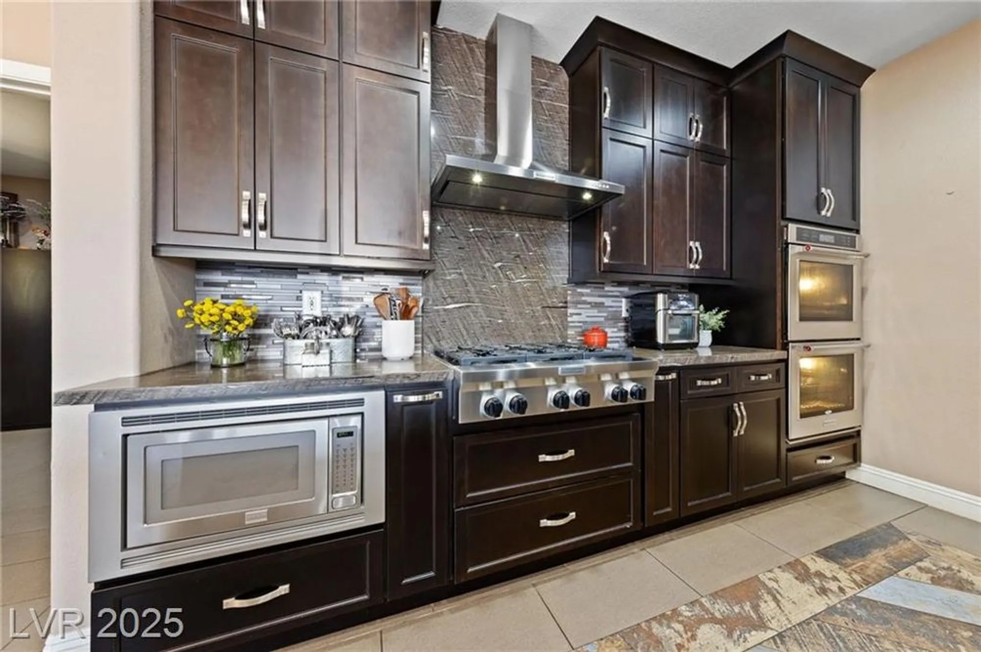 Property Slideshow image 42 of 69 | 2616 faiss dr, Las Vegas, NV, 89134