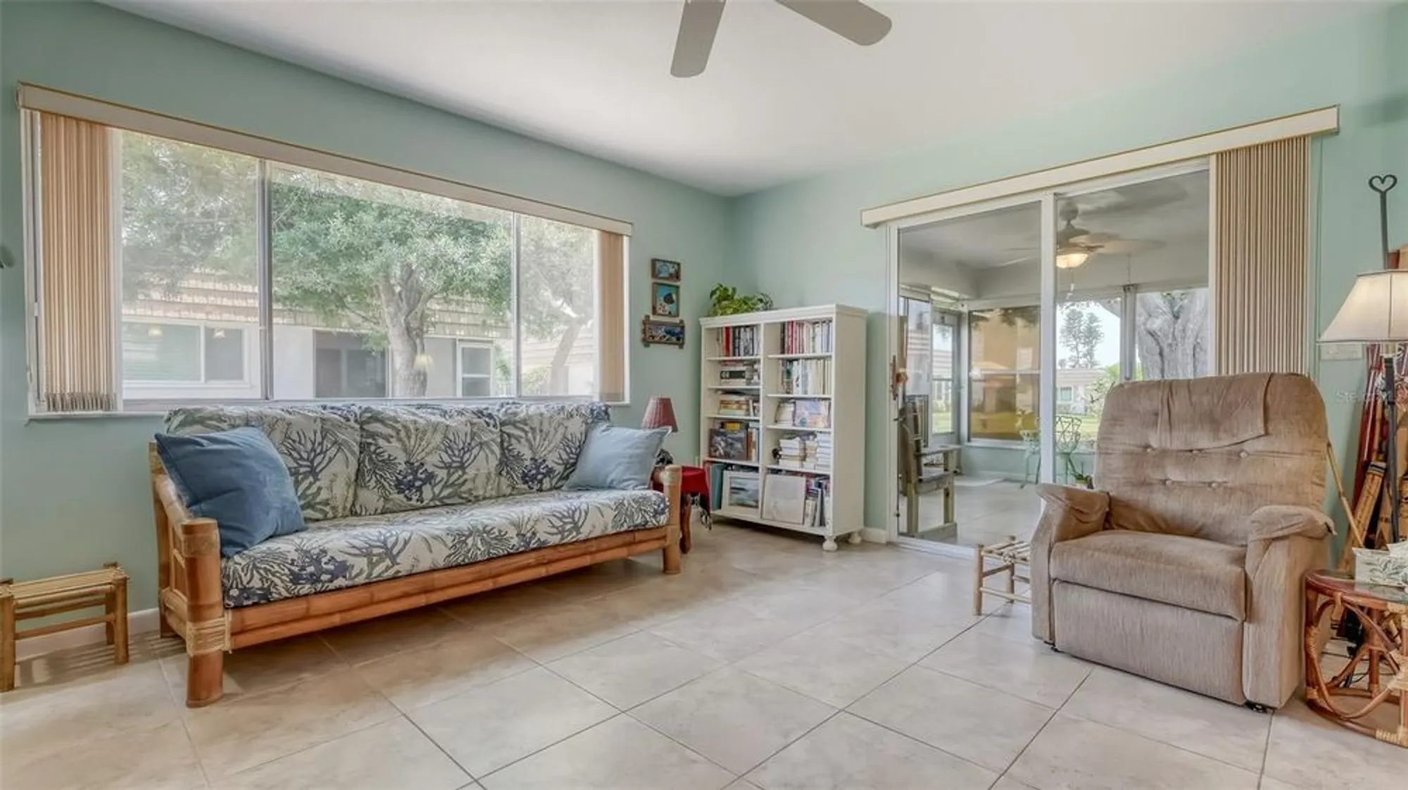 Property Slideshow image 17 of 86 | 2016 riverbluff pkwy v328, Sarasota, FL, 34231