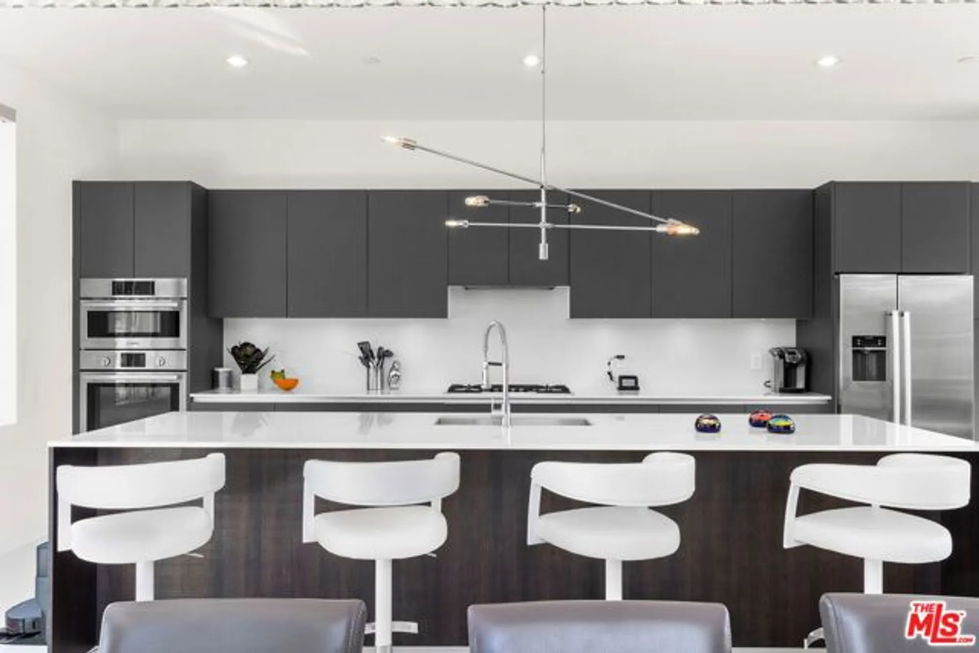 Property Slideshow image 16 of 60 | 4304 vantage ln, Palm Springs, CA, 92262