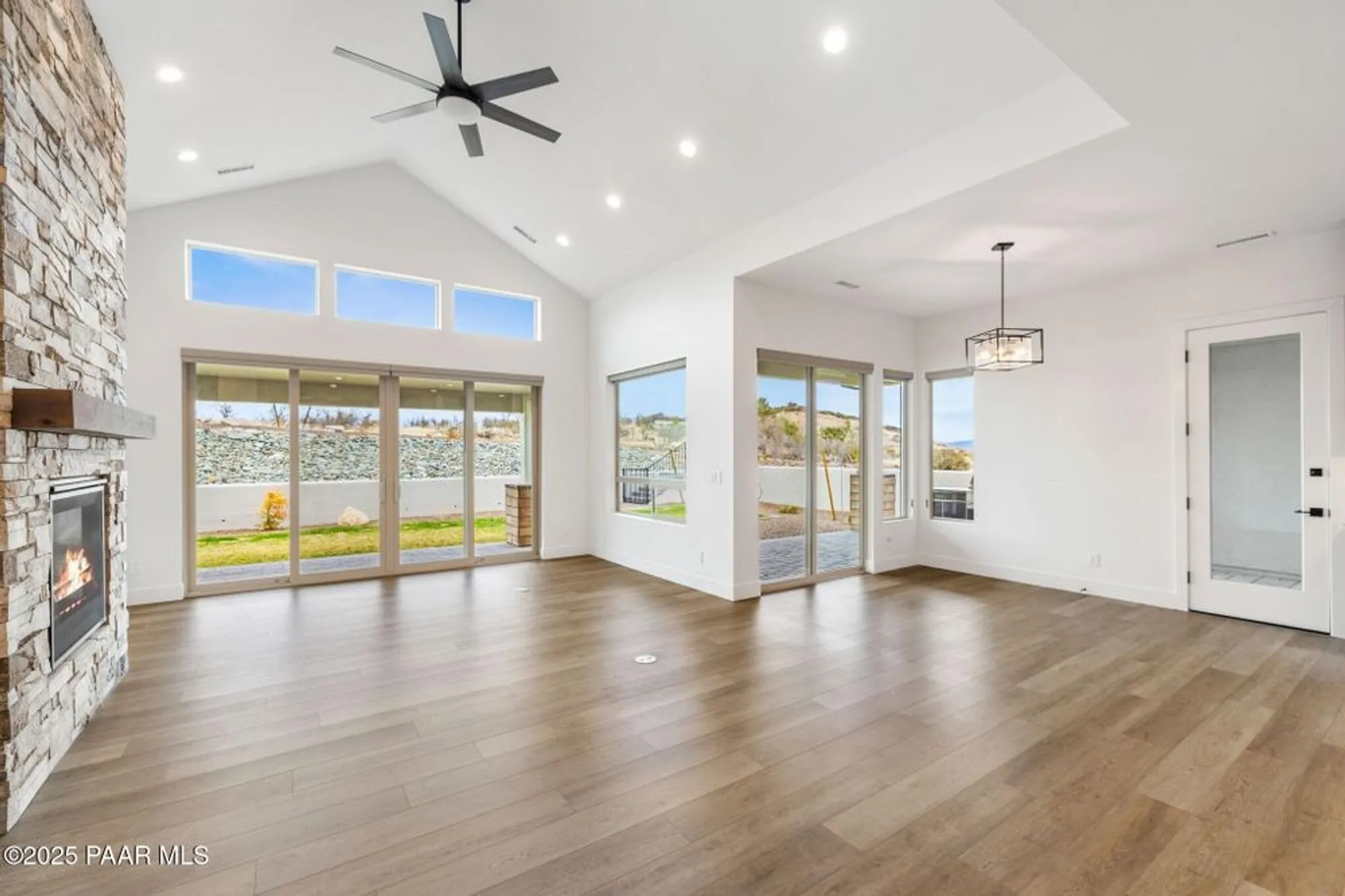 Property Slideshow image 4 of 43 | 1148 s lakeview dr, Prescott, AZ, 86301