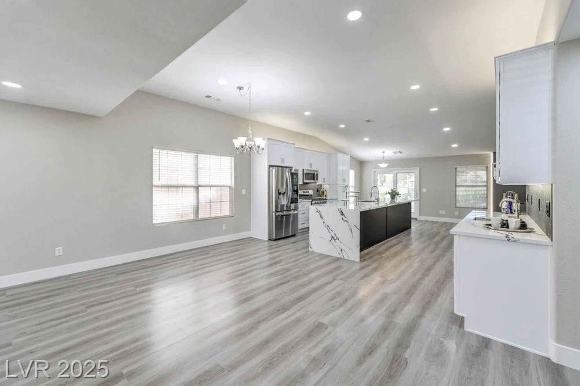 Property Slideshow image 9 of 63 | 5433 honey mesquite ln, Las Vegas, NV, 89130