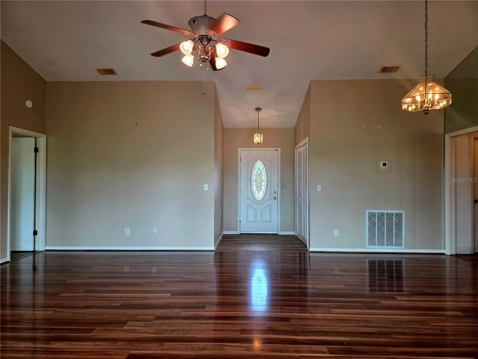 Property Slideshow image 10 of 34 | 1936 new bedford dr, Sun City Center, FL, 33573