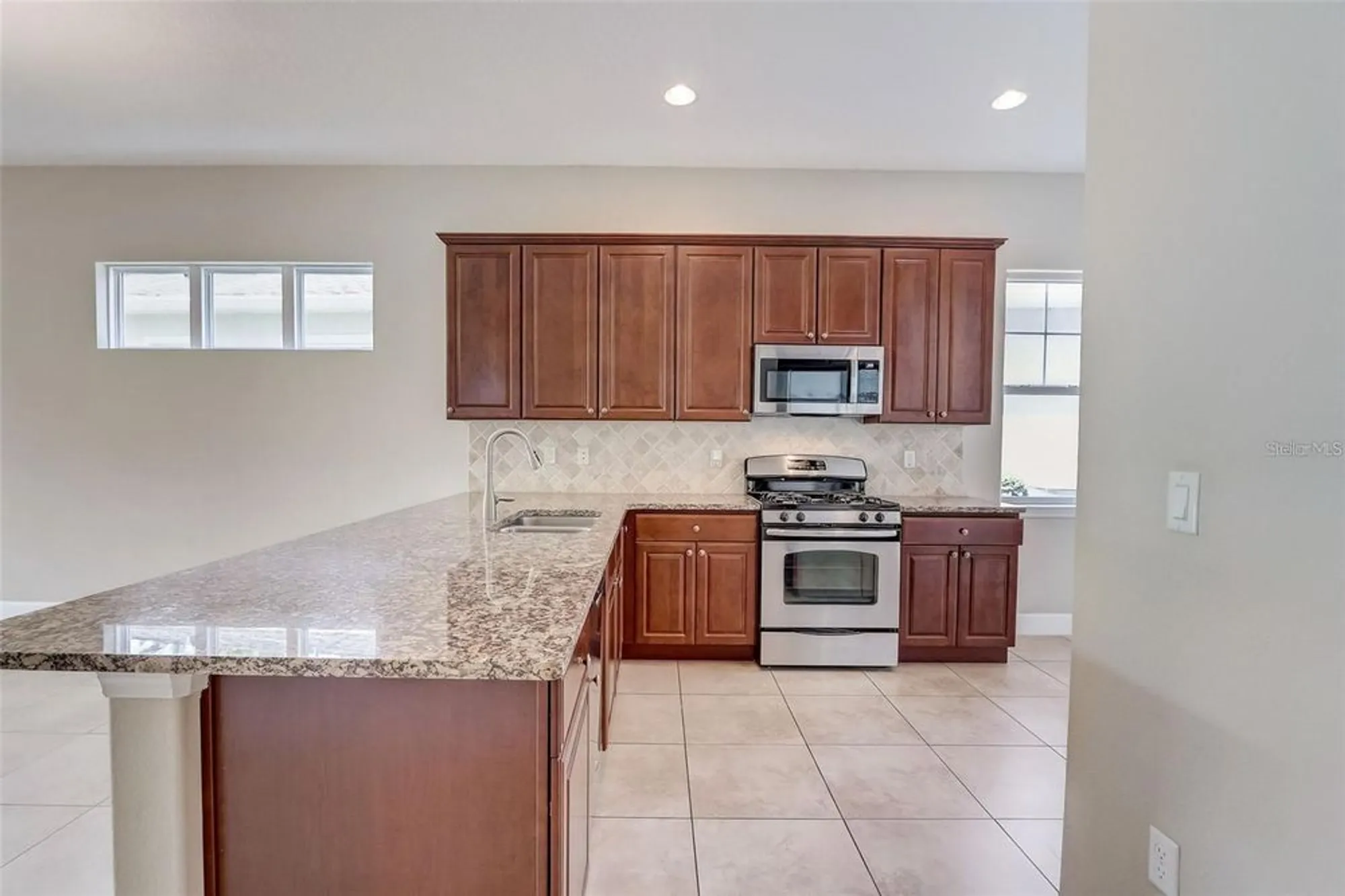 Property Slideshow image 4 of 22 | 430 cypress hills way, Deland, FL, 32724