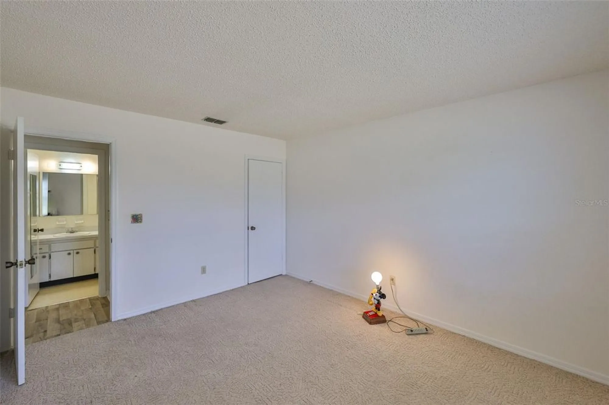 Property Slideshow image 19 of 54 | 1904 canterbury ln 18, Sun City Center, FL, 33573