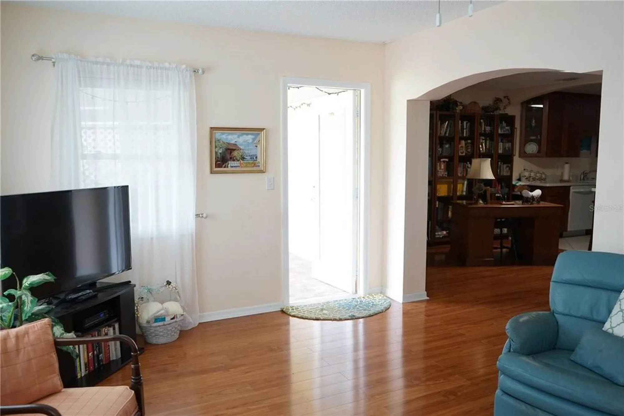 Property Slideshow image 19 of 61 | 2127 hailstone cir, Sun City Center, FL, 33573