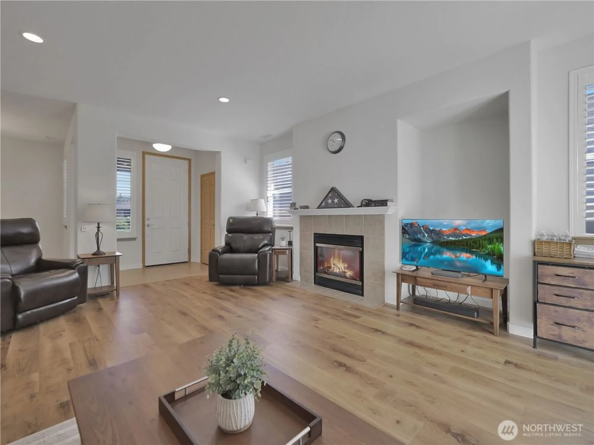 Property Slideshow image 10 of 37 | 8217 bainbridge loop, Lacey, WA, 98516