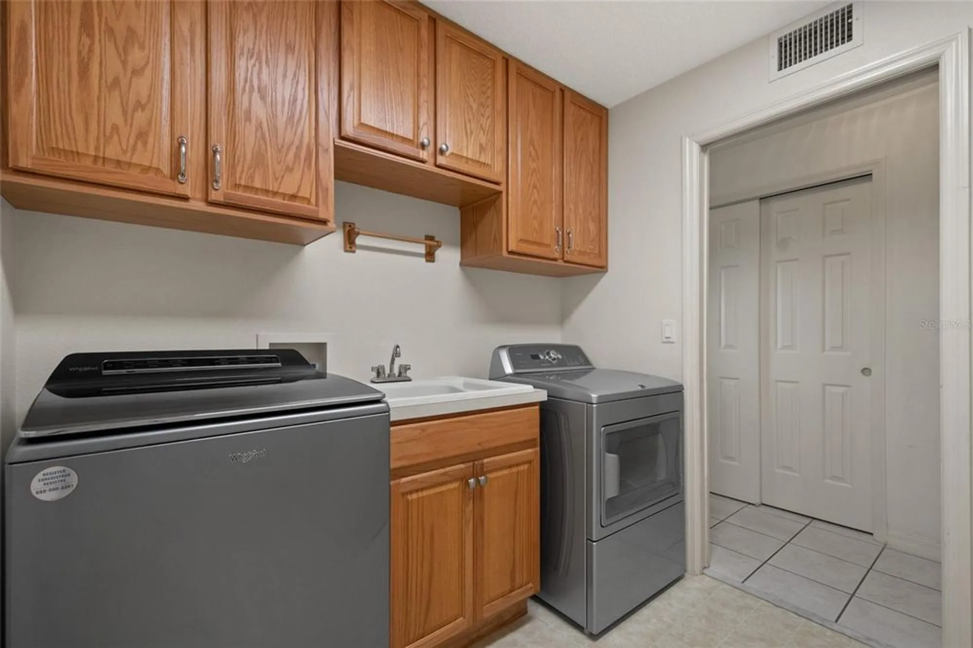 Property Slideshow image 18 of 37 | 21144 royal st georges ln, Leesburg, FL, 34748