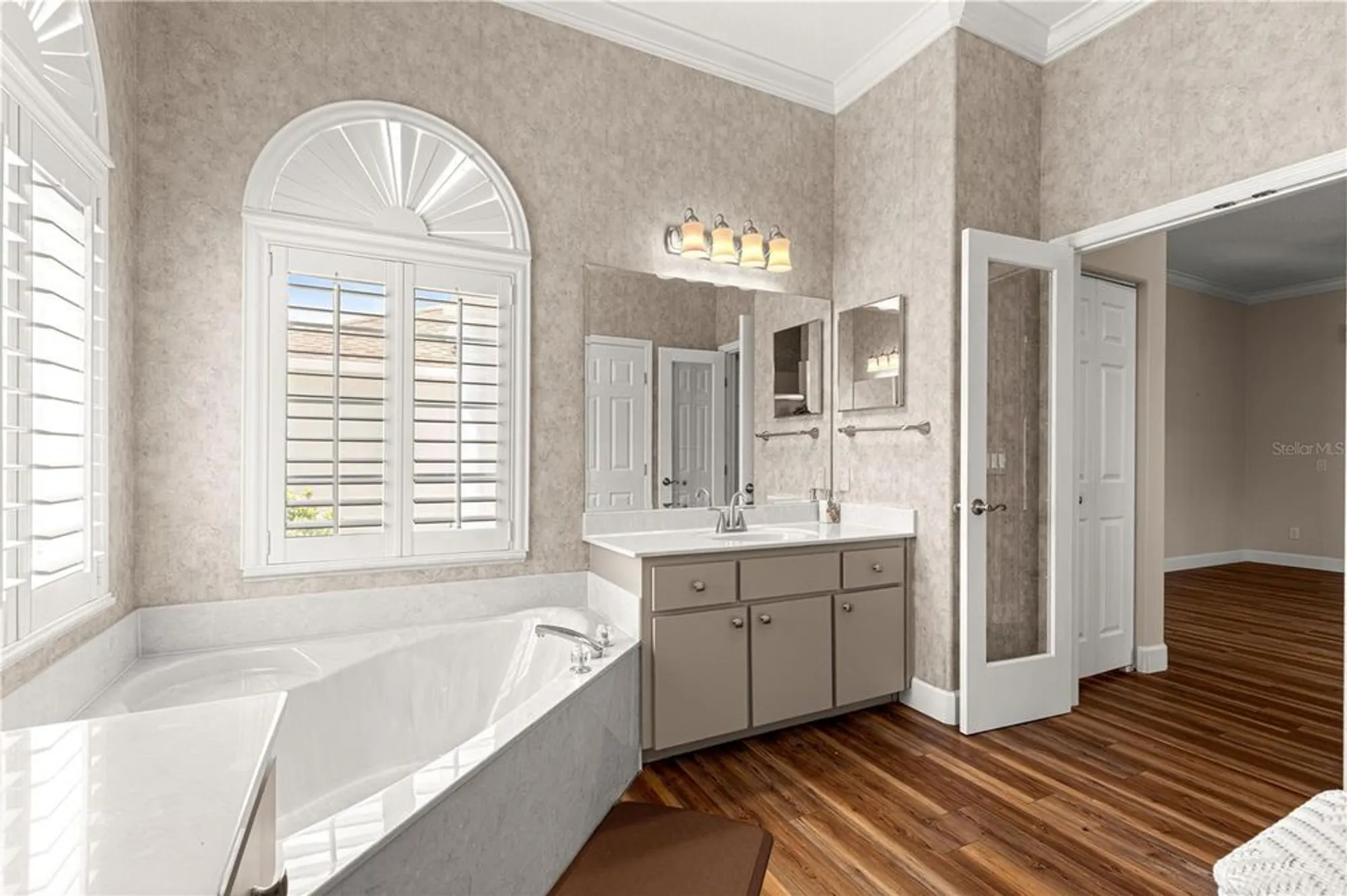 Property Slideshow image 8 of 44 | 5647 nw 25th loop, Ocala, FL, 34482