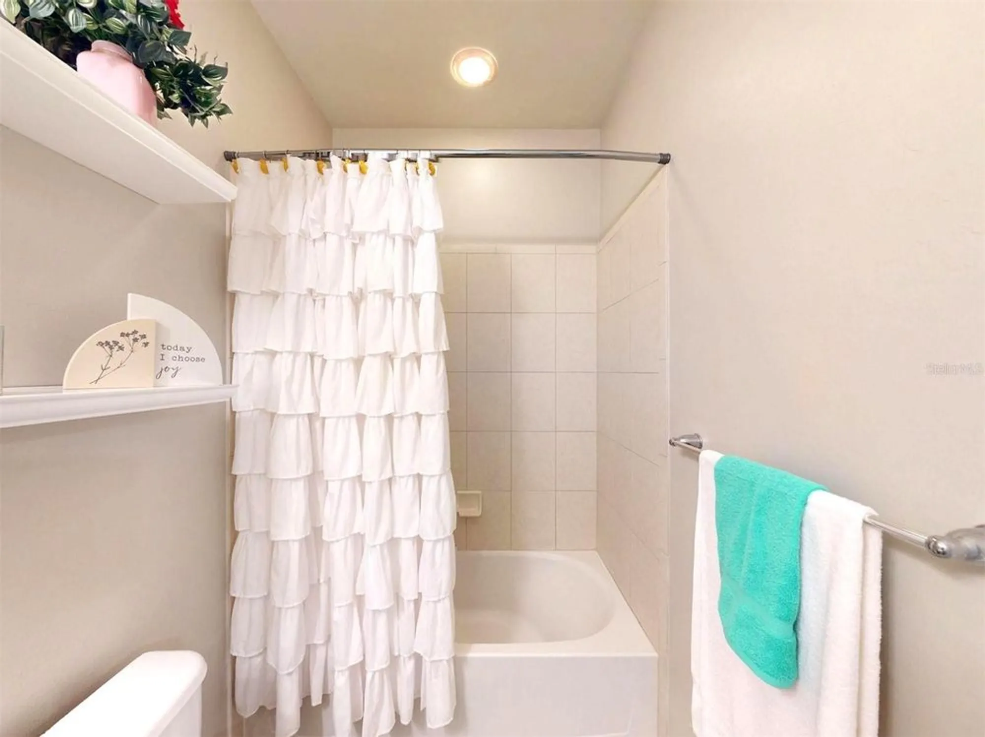Property Slideshow image 61 of 100 | 2436 arugula dr, North Port, FL, 34289