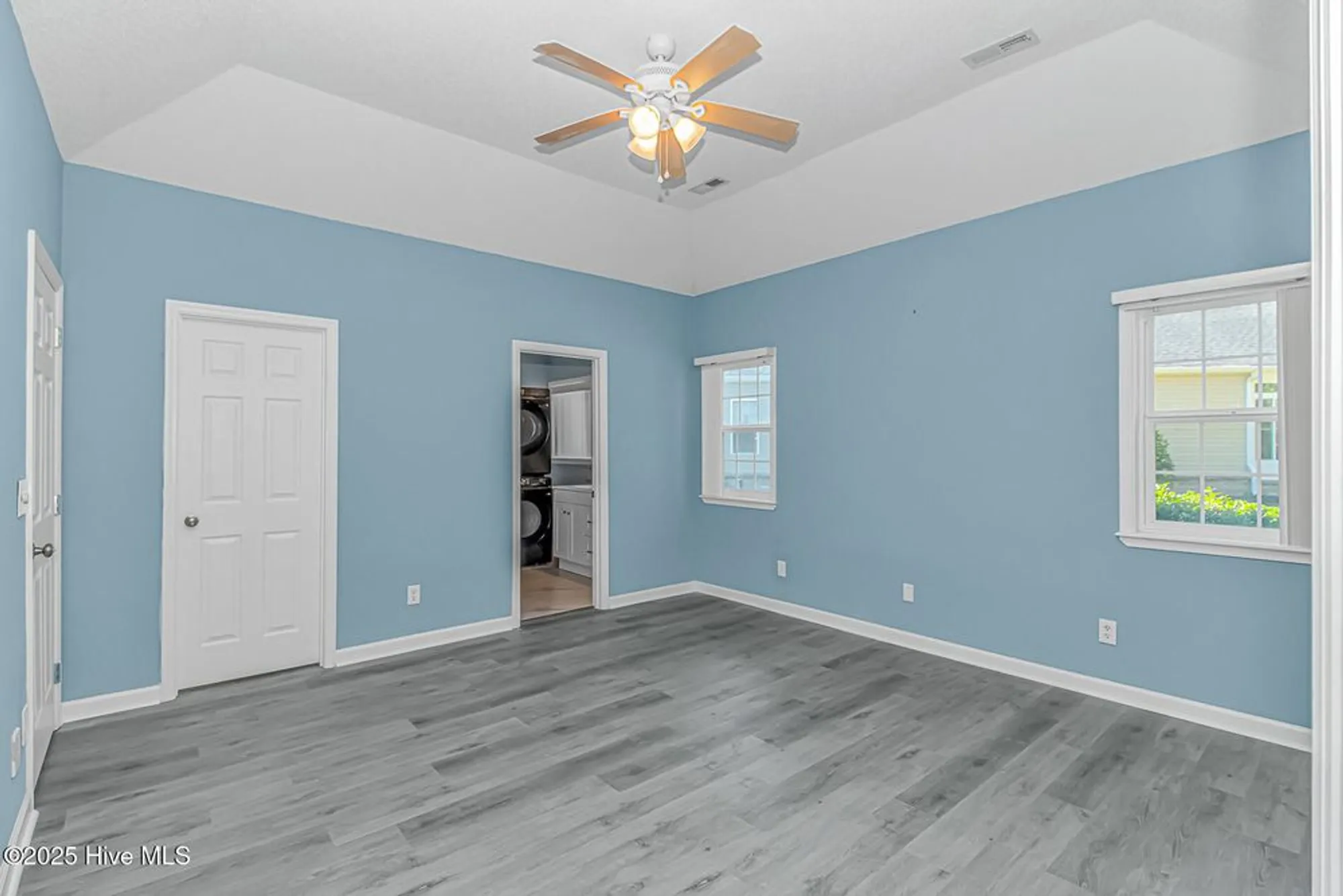 Property Slideshow image 13 of 40 | 299 ravennaside dr, Calabash, NC, 28467