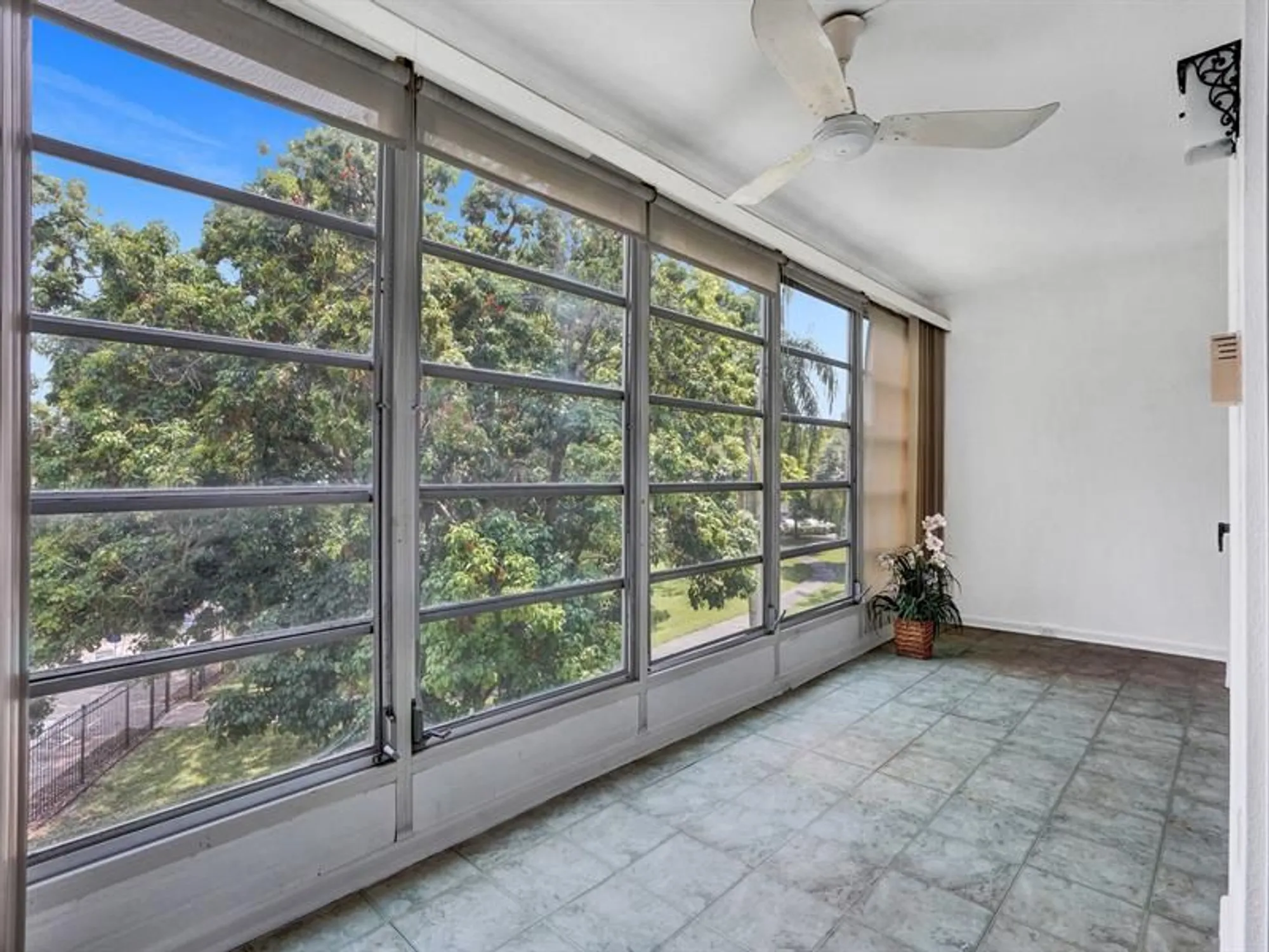 Property Slideshow image 22 of 64 | 3002 portofino isle c3, Coconut Creek, FL, 33066