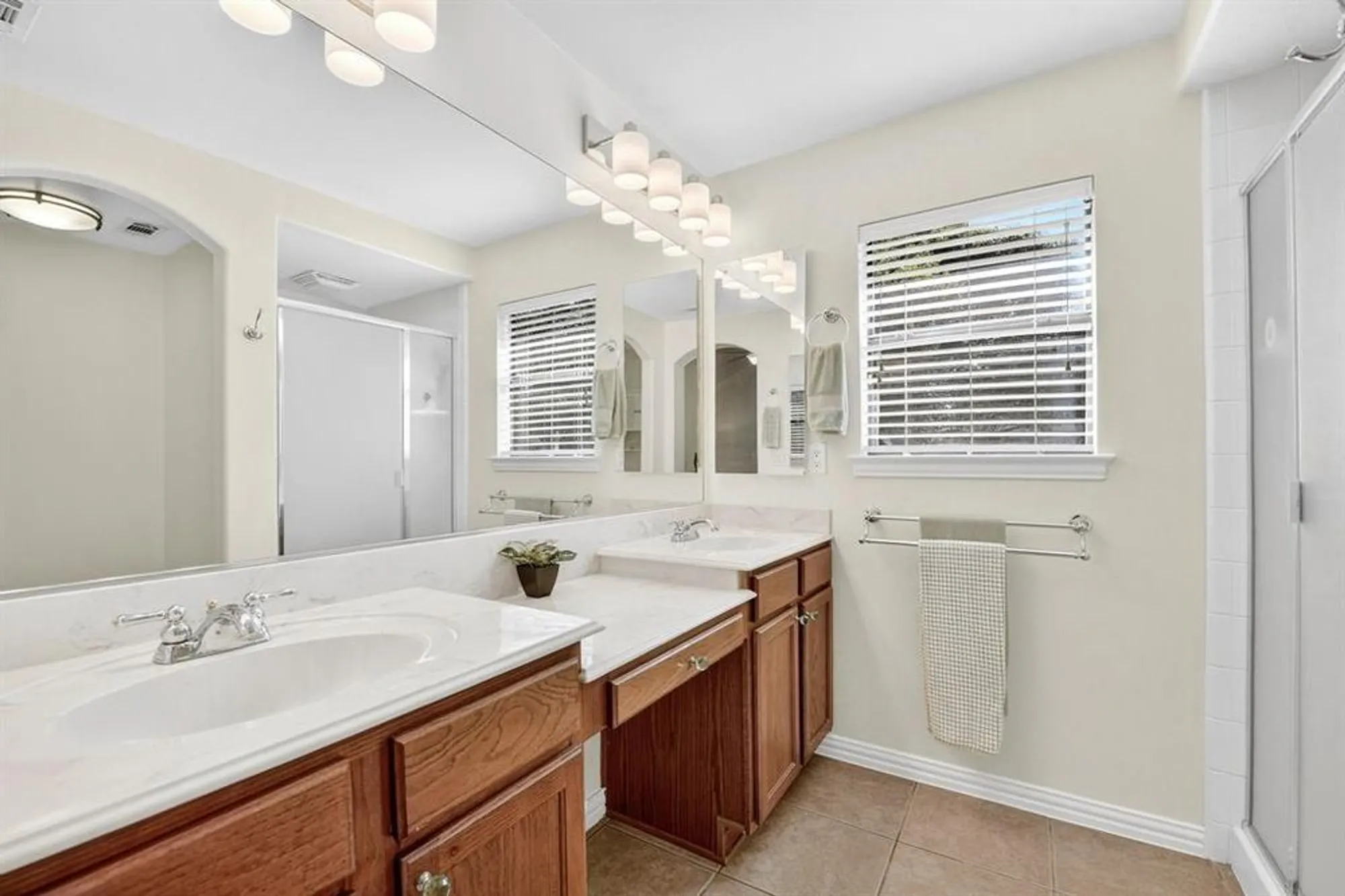 Property Slideshow image 23 of 29 | 9609 pinewood dr, Denton, TX, 76207