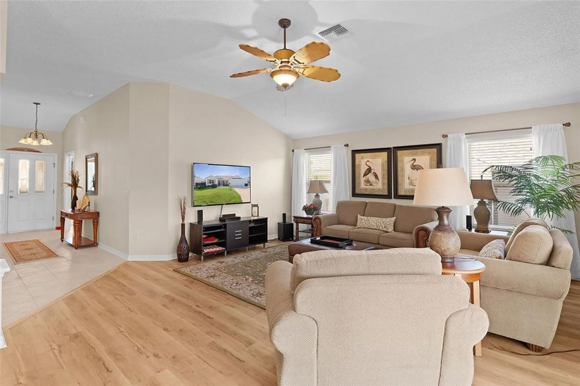 Property Slideshow image 10 of 49 | 2864 manor downs, The Villages, FL, 32162