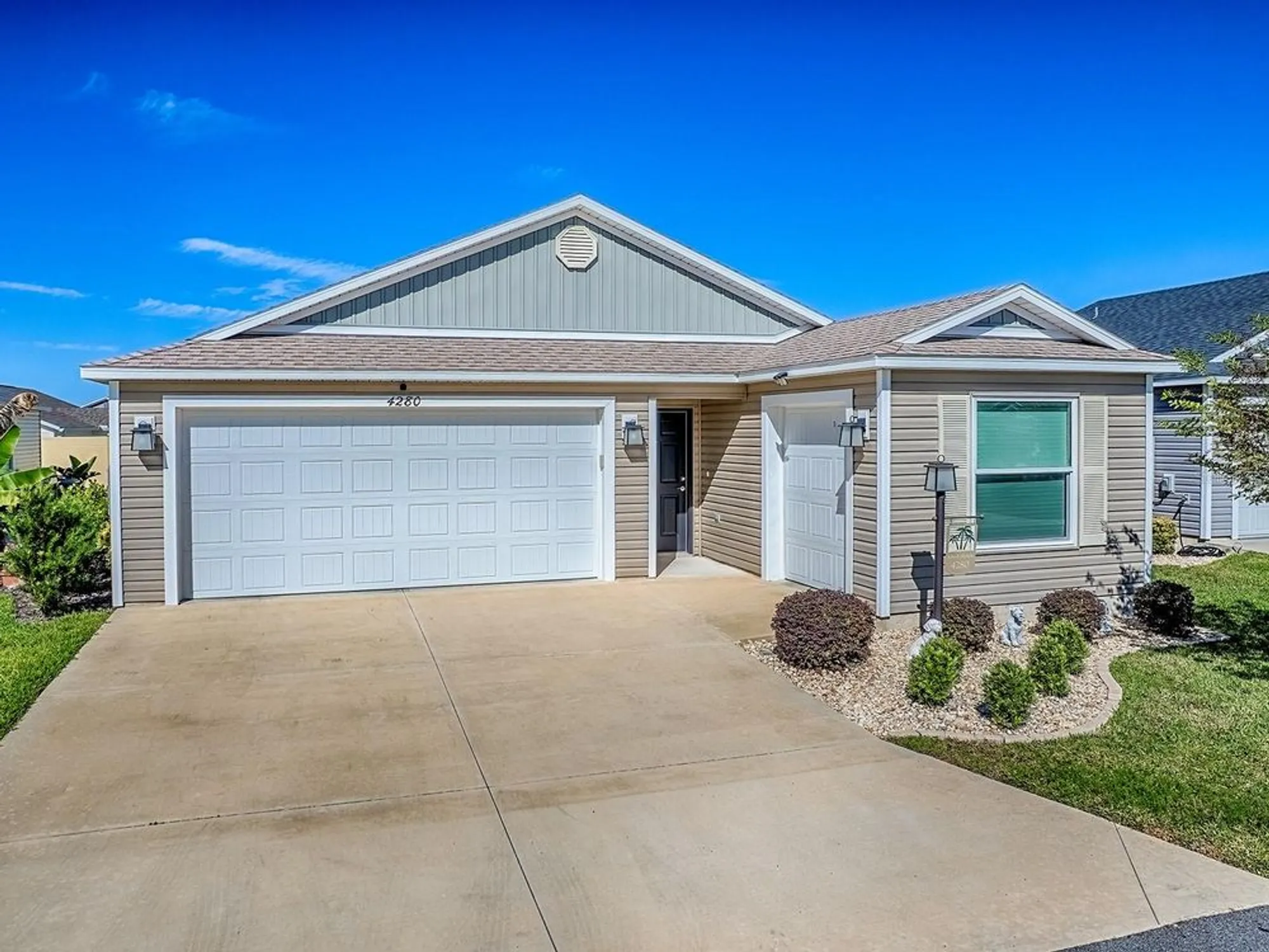 Property Slideshow image 1 of 35 | 4280 gale ln, The Villages, FL, 32163