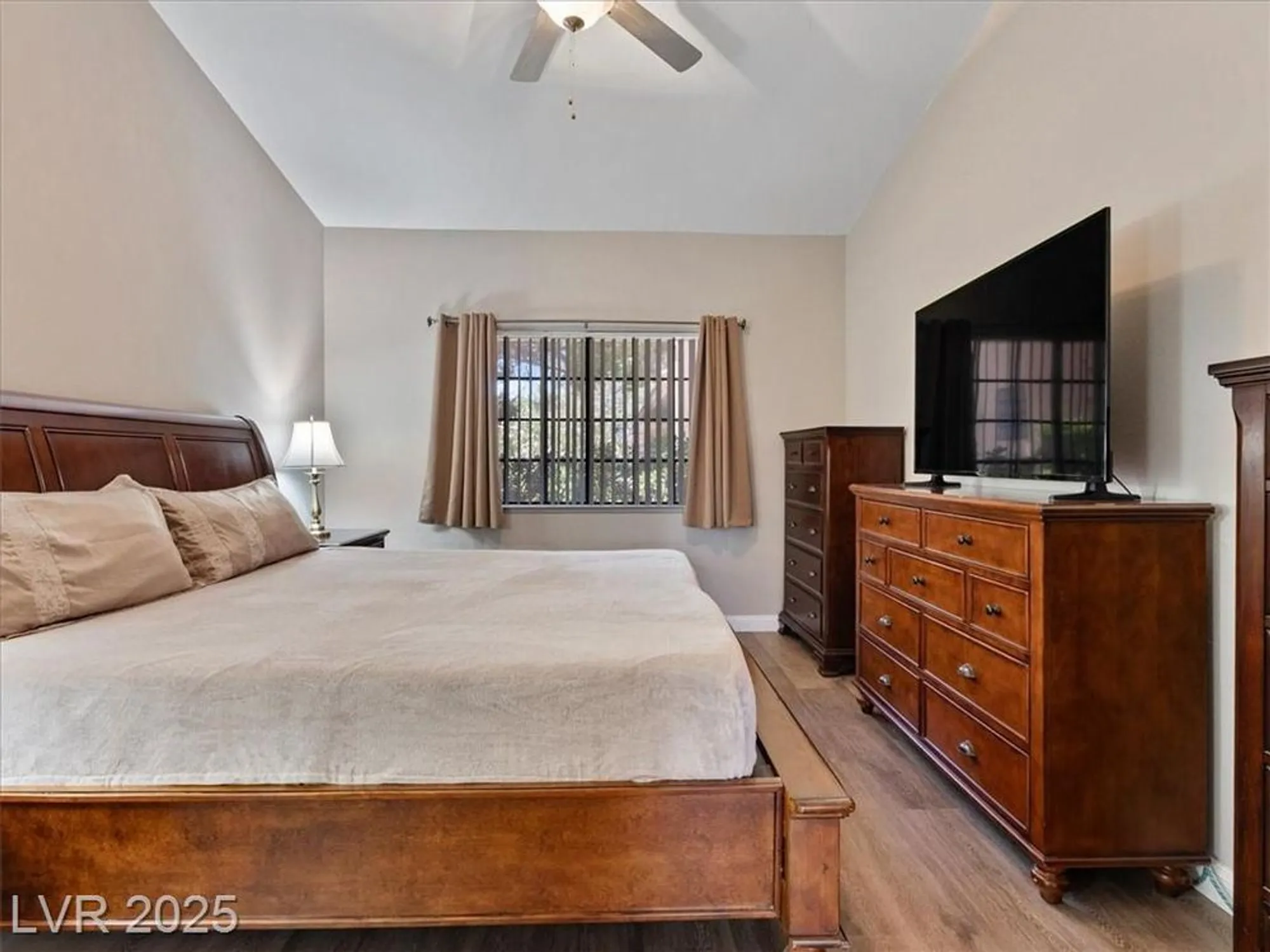 Property Slideshow image 11 of 43 | 2851 s valley view blvd unit 1130, Las Vegas, NV, 89102