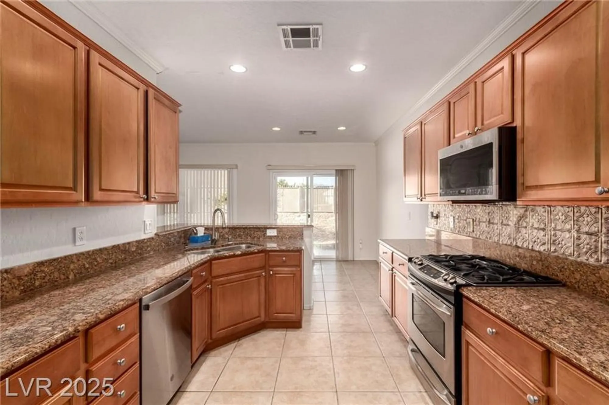 Property Slideshow image 13 of 31 | 7425 grassquit st, North Las Vegas, NV, 89084