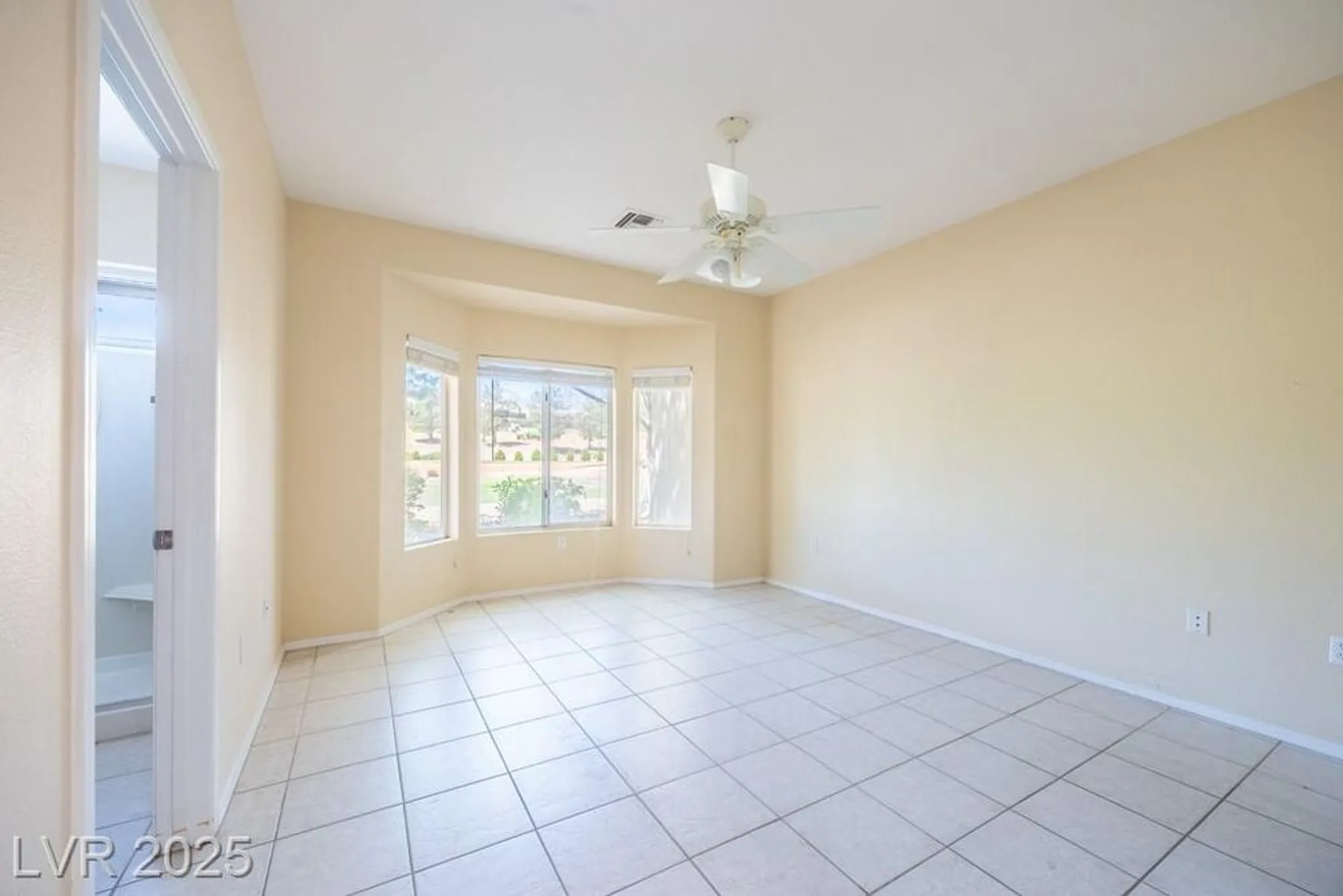 Property Slideshow image 13 of 36 | 2125 capestone st, Las Vegas, NV, 89134