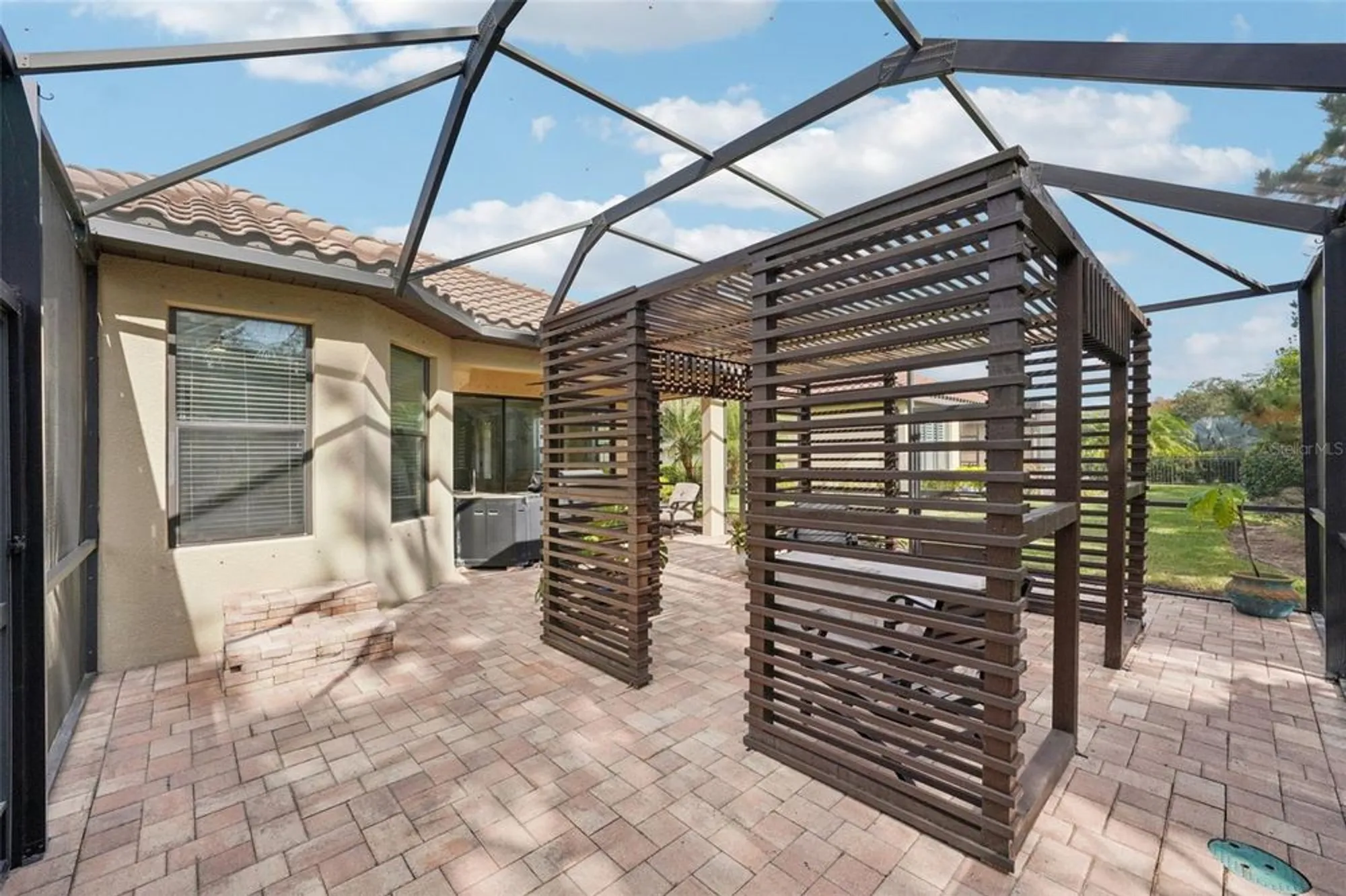 Property Slideshow image 18 of 31 | 8433 alberata vista dr, Tampa, FL, 33647