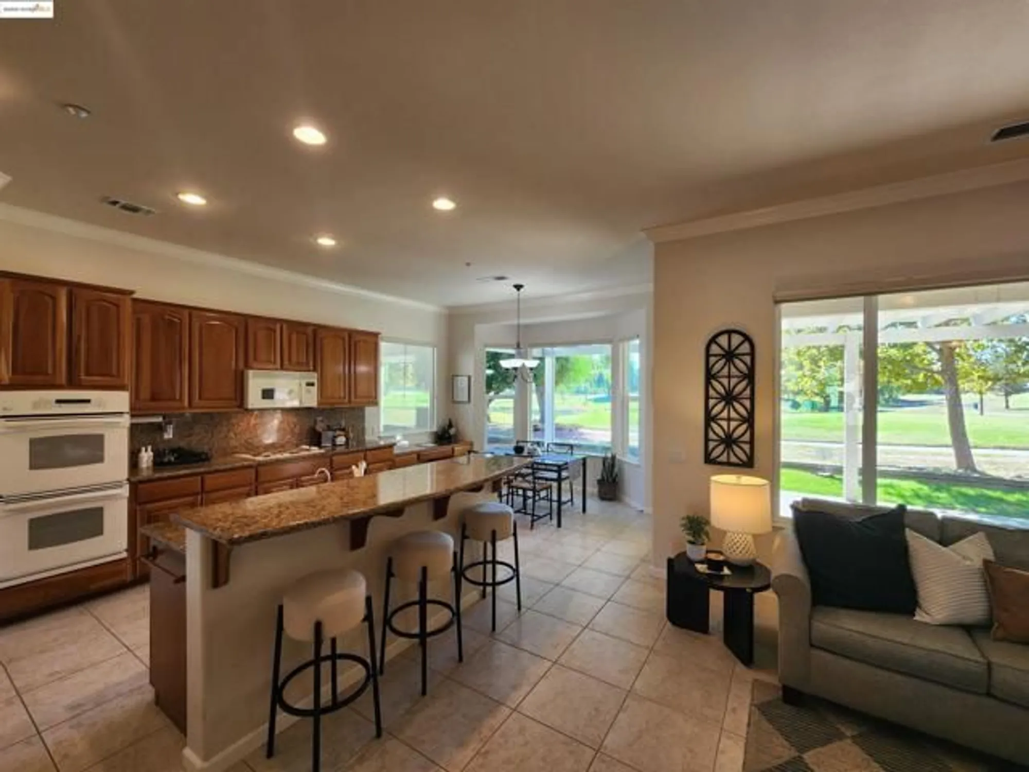 Property Slideshow image 15 of 49 | 930 suntan ln, Brentwood, CA, 94513