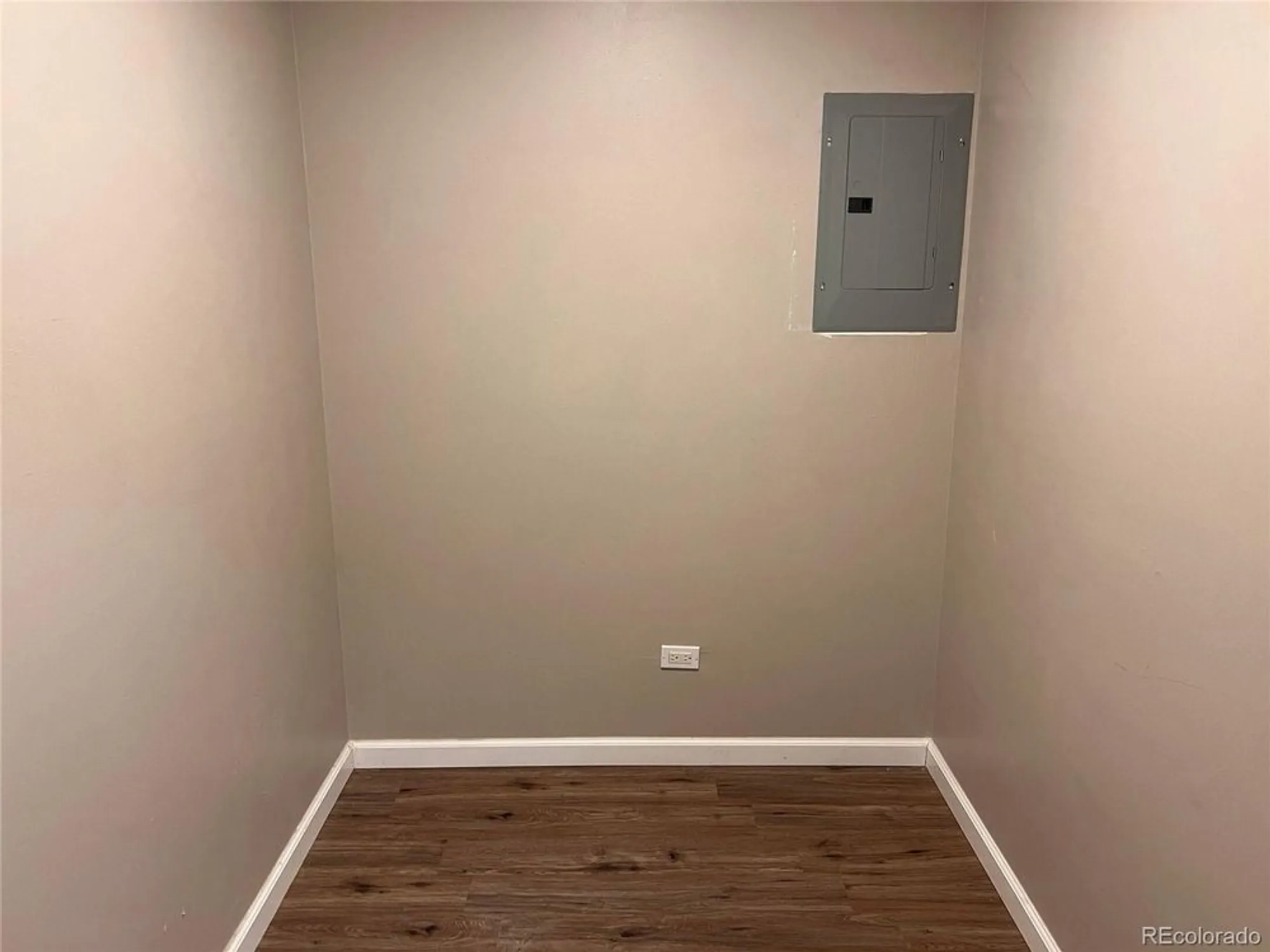 Property Slideshow image 16 of 28 | 660 s alton way 4a, Denver, CO, 80247