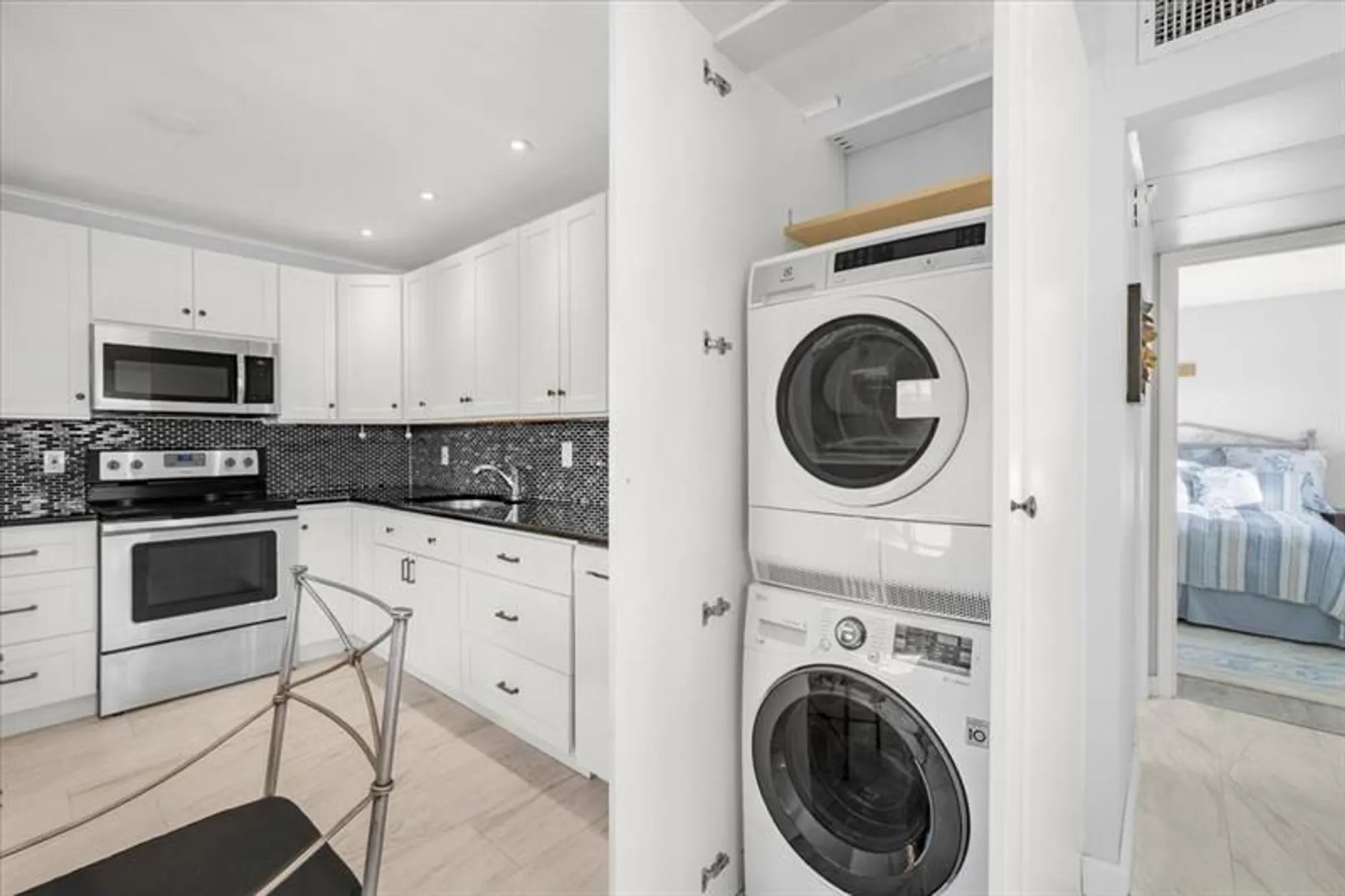 Property Slideshow image 12 of 23 | 15 seville a a, Delray Beach, FL, 33446