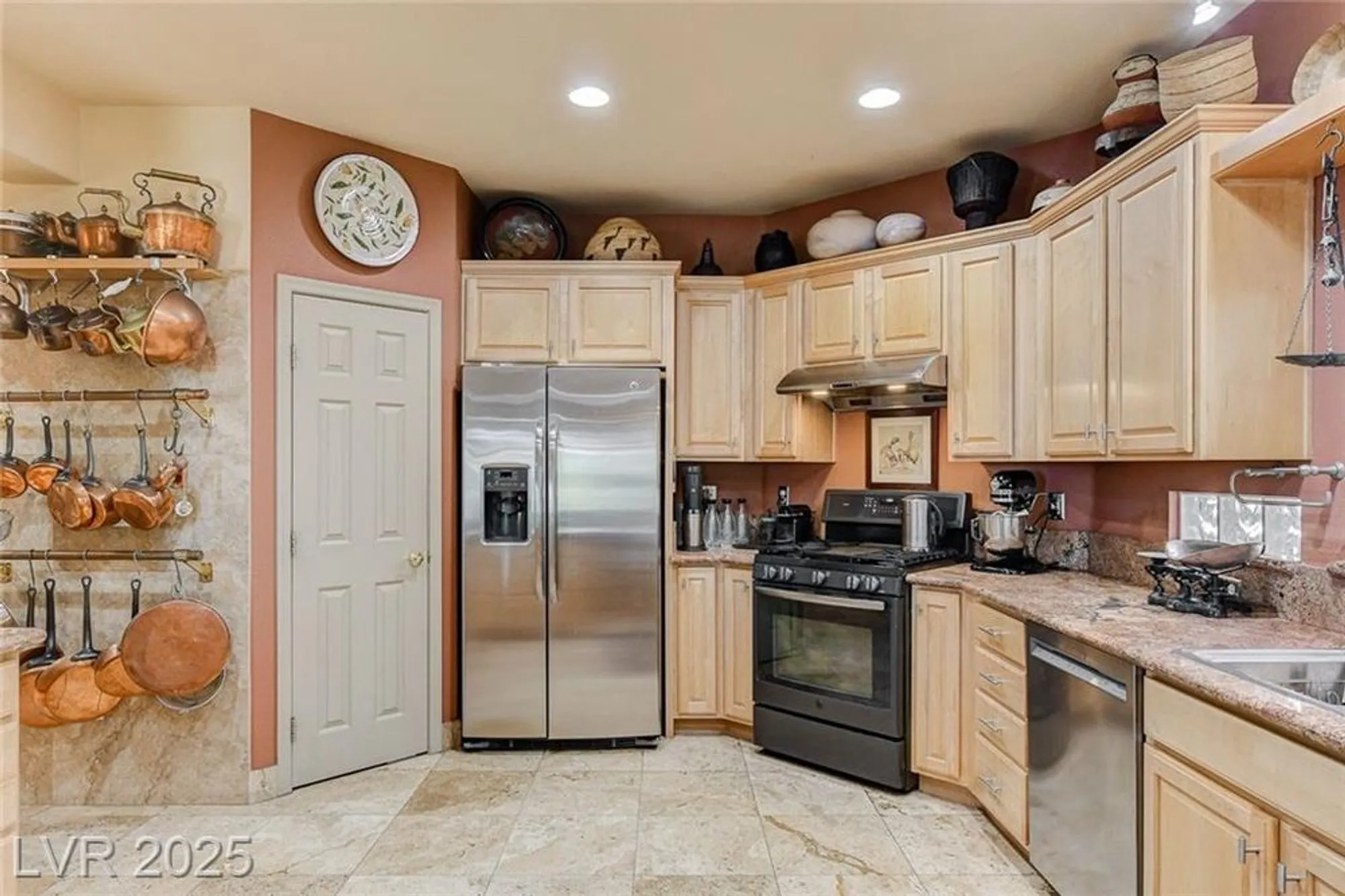 Property Slideshow image 22 of 56 | 5152 vincitor st, Las Vegas, NV, 89135