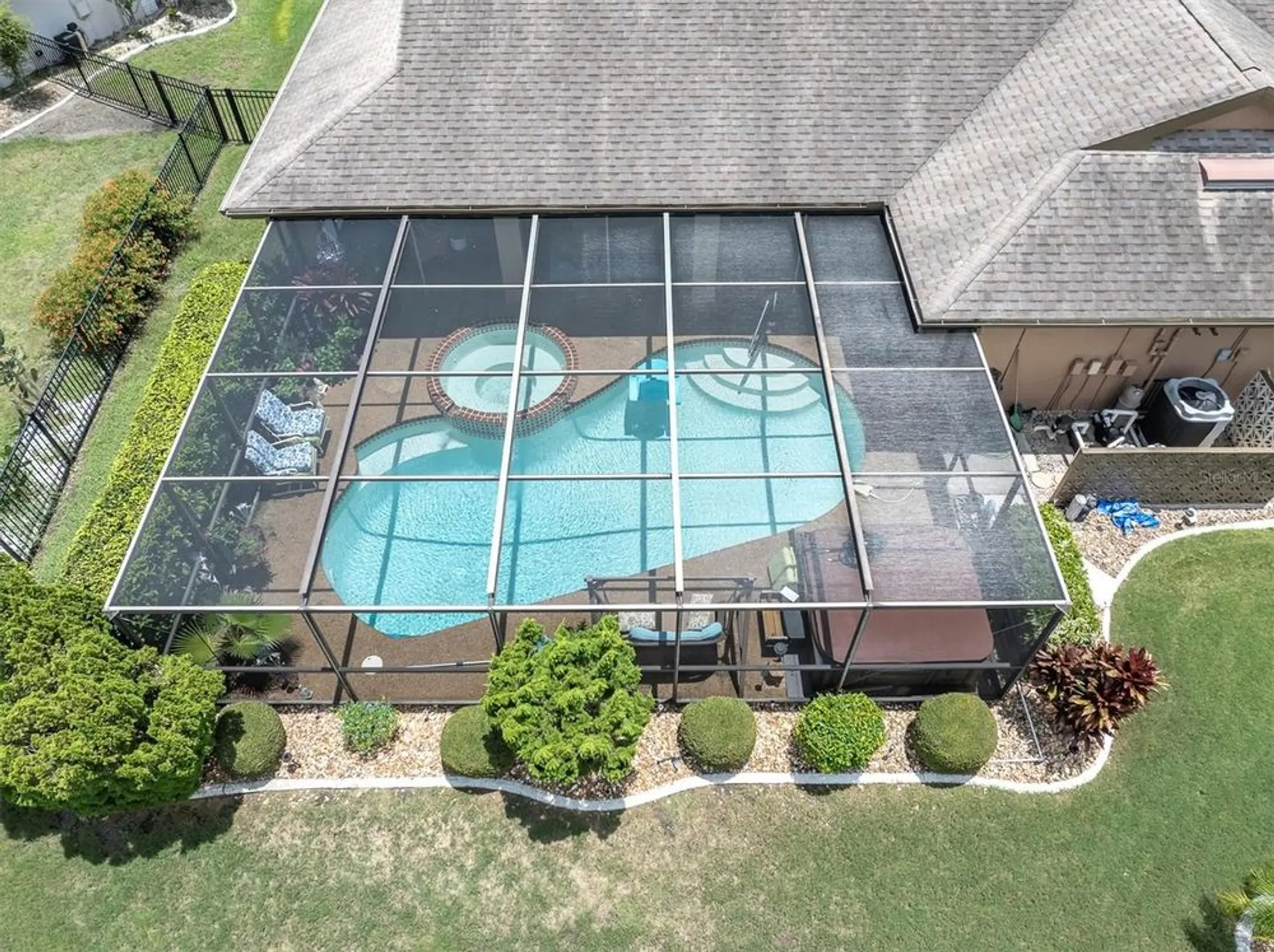 Property Slideshow image 29 of 54 | 301 thorn hill pl, Sun City Center, FL, 33573