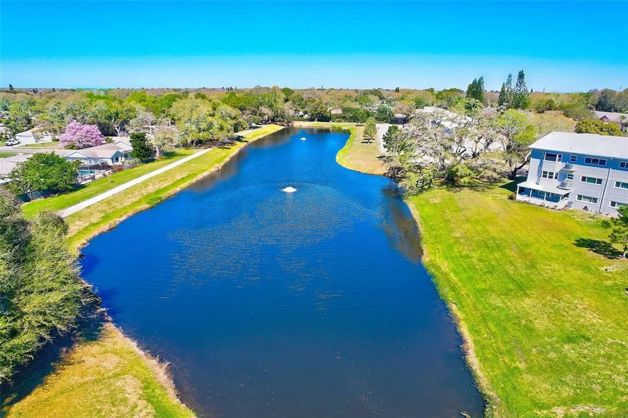 Property Slideshow image 33 of 43 | 2229 americus blvd 25, Clearwater, FL, 33763