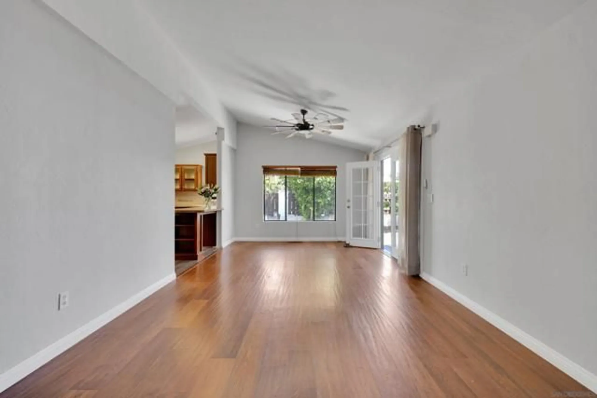 Property Slideshow image 16 of 45 | 38020 calle confite, Murrieta, CA, 92563