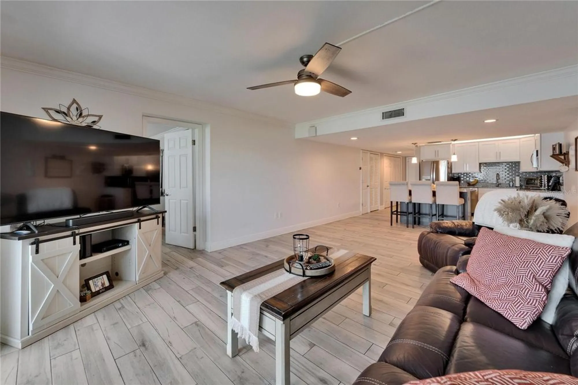 Property Slideshow image 18 of 60 | 7700 sun island dr 107, South Pasadena, FL, 33707