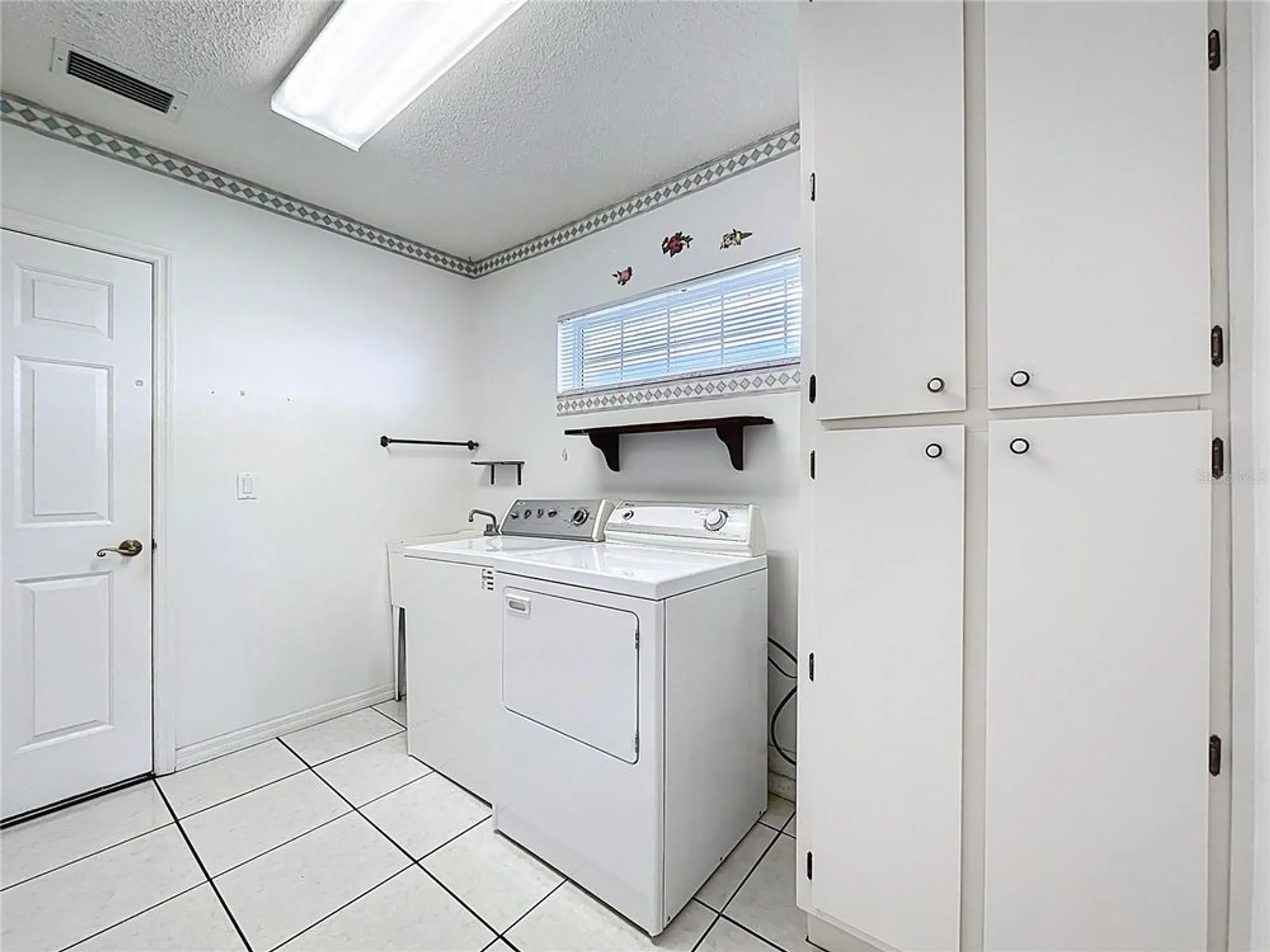 Property Slideshow image 35 of 63 | 5518 queen victoria dr, Leesburg, FL, 34748