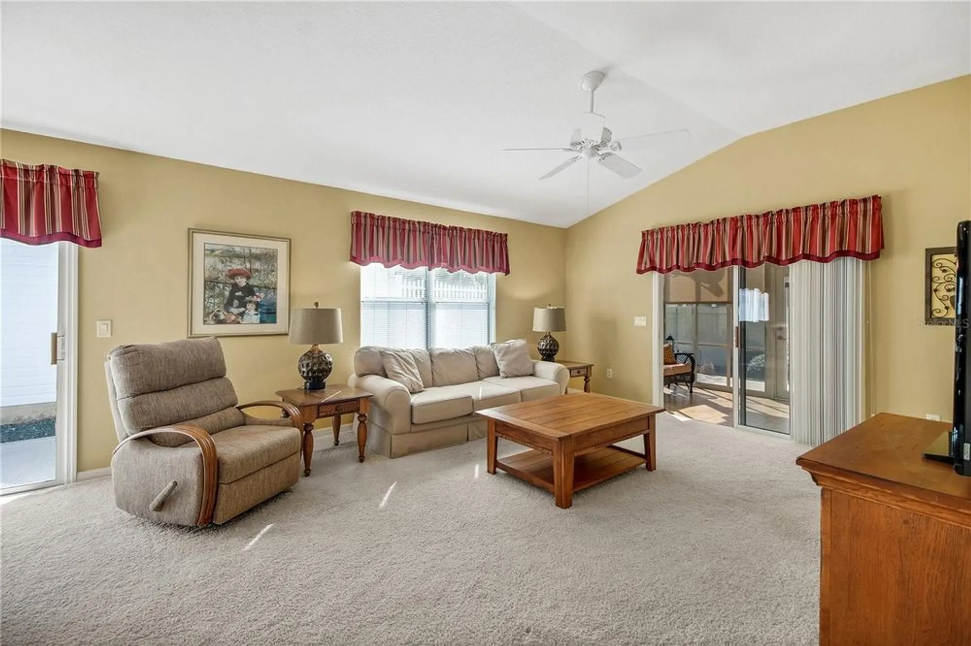 Property Slideshow image 9 of 45 | 438 grovewood pl, The Villages, FL, 32162