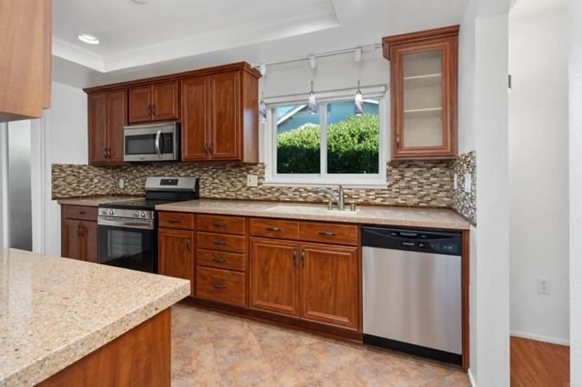 Property Slideshow image 12 of 31 | 16866 acebo dr, San Diego, CA, 92128