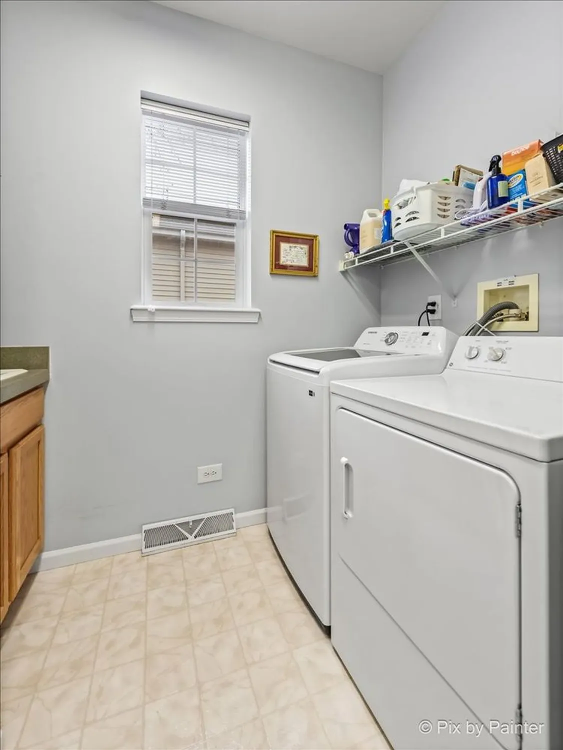 Property Slideshow image 6 of 28 | 3221 harness ln, Grayslake, IL, 60030