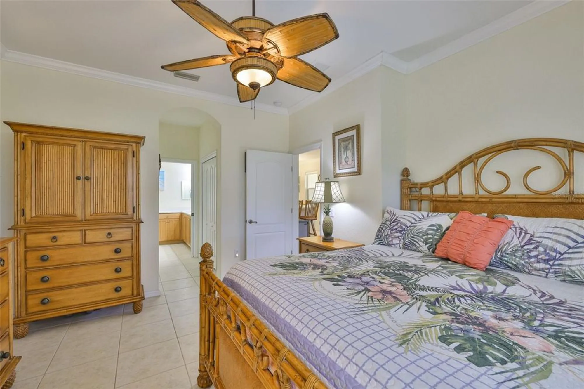 Property Slideshow image 14 of 63 | 2044 sifield greens way, Sun City Center, FL, 33573