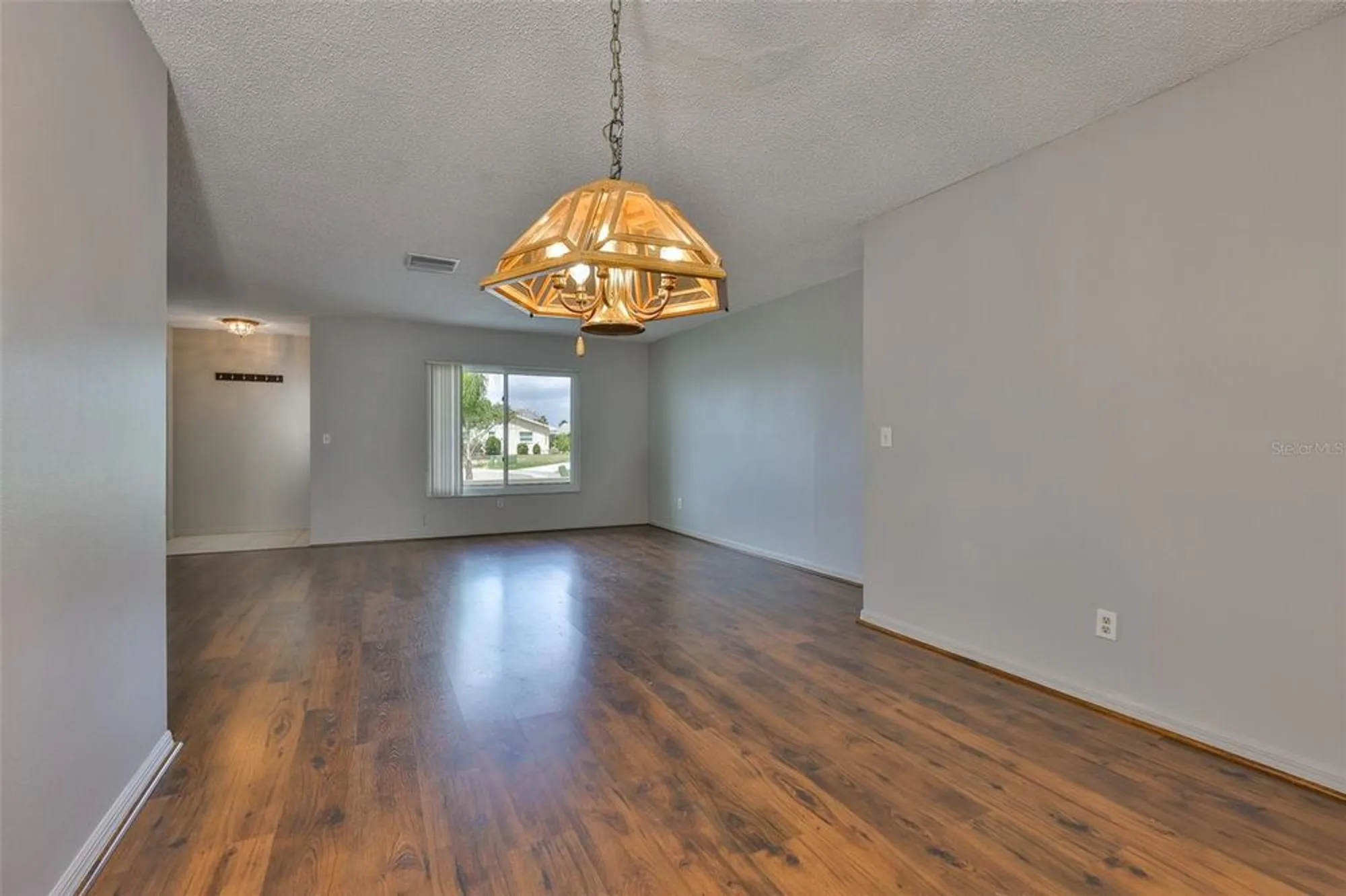 Property Slideshow image 13 of 46 | 206 sola ln, Sun City Center, FL, 33573