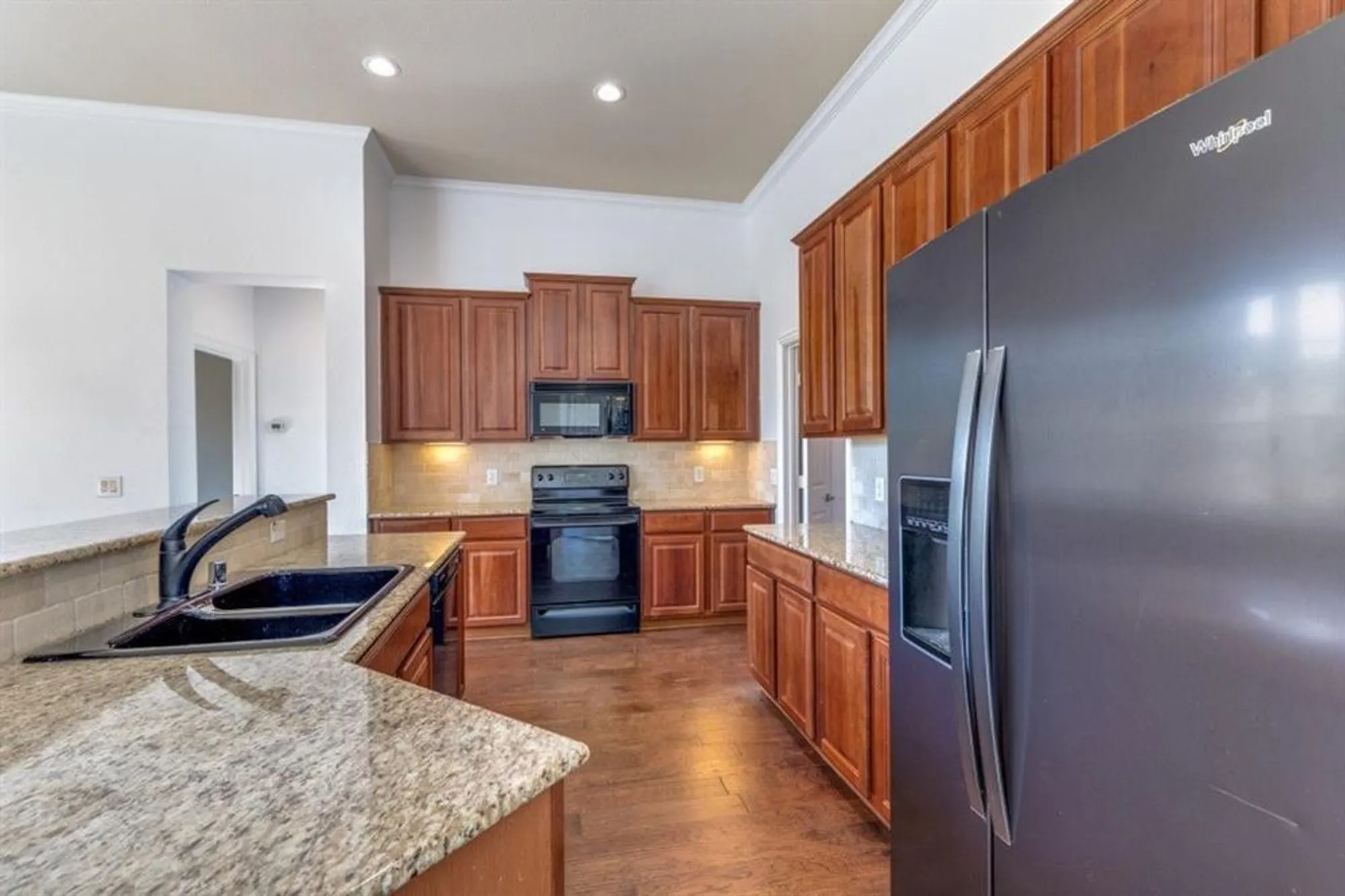 Property Slideshow image 9 of 25 | 727 scenic ranch cir, Fairview, TX, 75069