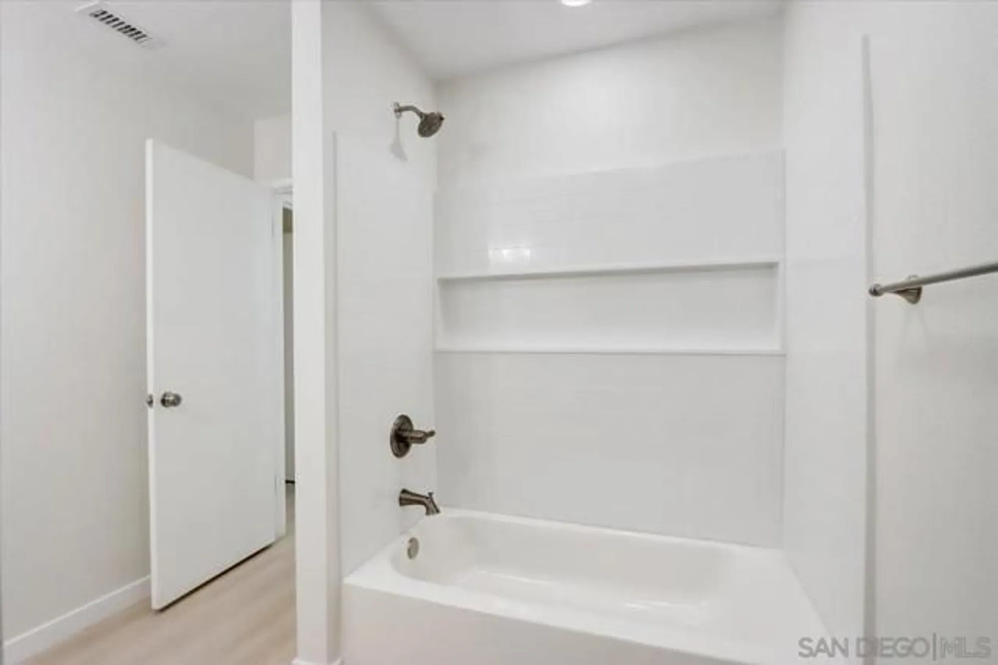 Property Slideshow image 35 of 43 | 3808 vista campana 38, Oceanside, CA, 92057