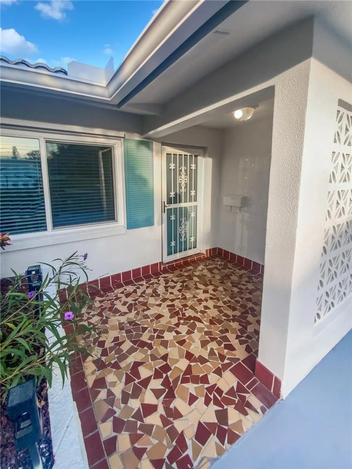 Property Slideshow image 4 of 41 | 9506 141st st, Seminole, FL, 33776