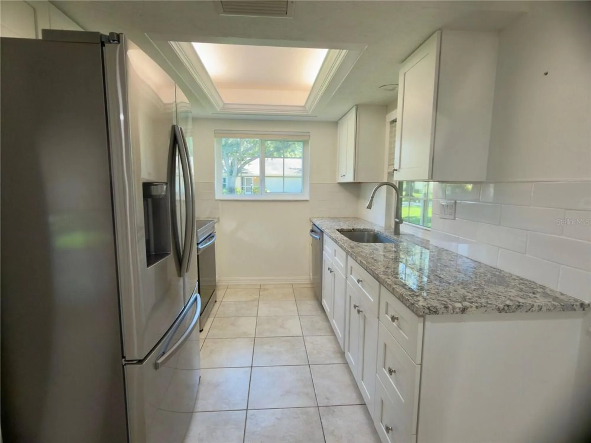 Property Slideshow image 7 of 23 | 4001 oakhurst dr 3119, Sarasota, FL, 34233
