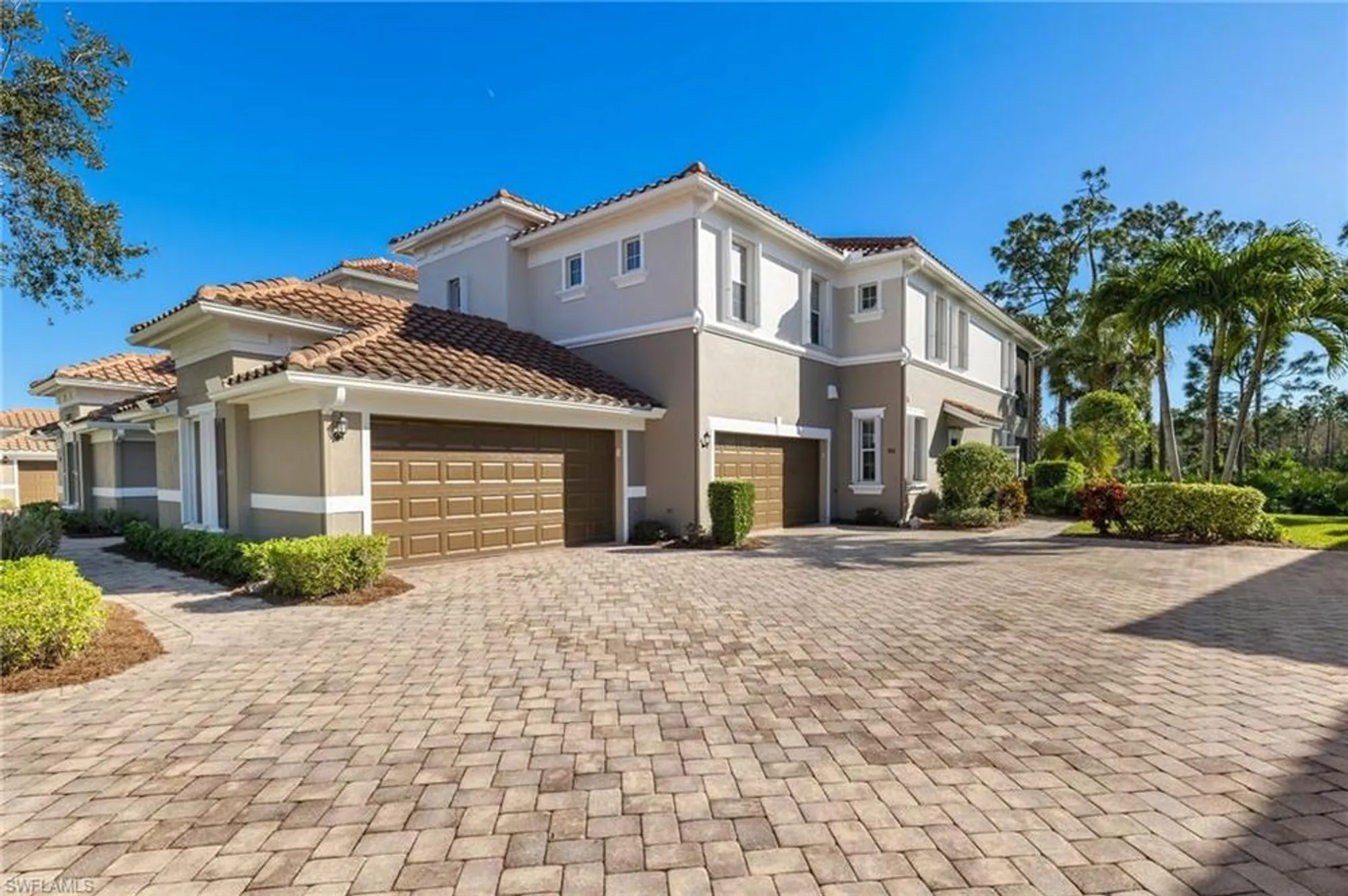 Property Slideshow image 33 of 50 | 10351 glastonbury cir 102, Fort Myers, FL, 33913
