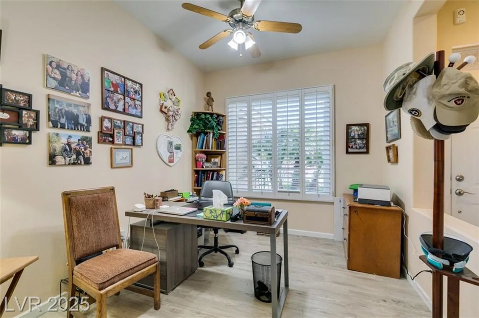 Property Slideshow image 18 of 32 | 2022 high mesa dr, Henderson, NV, 89012