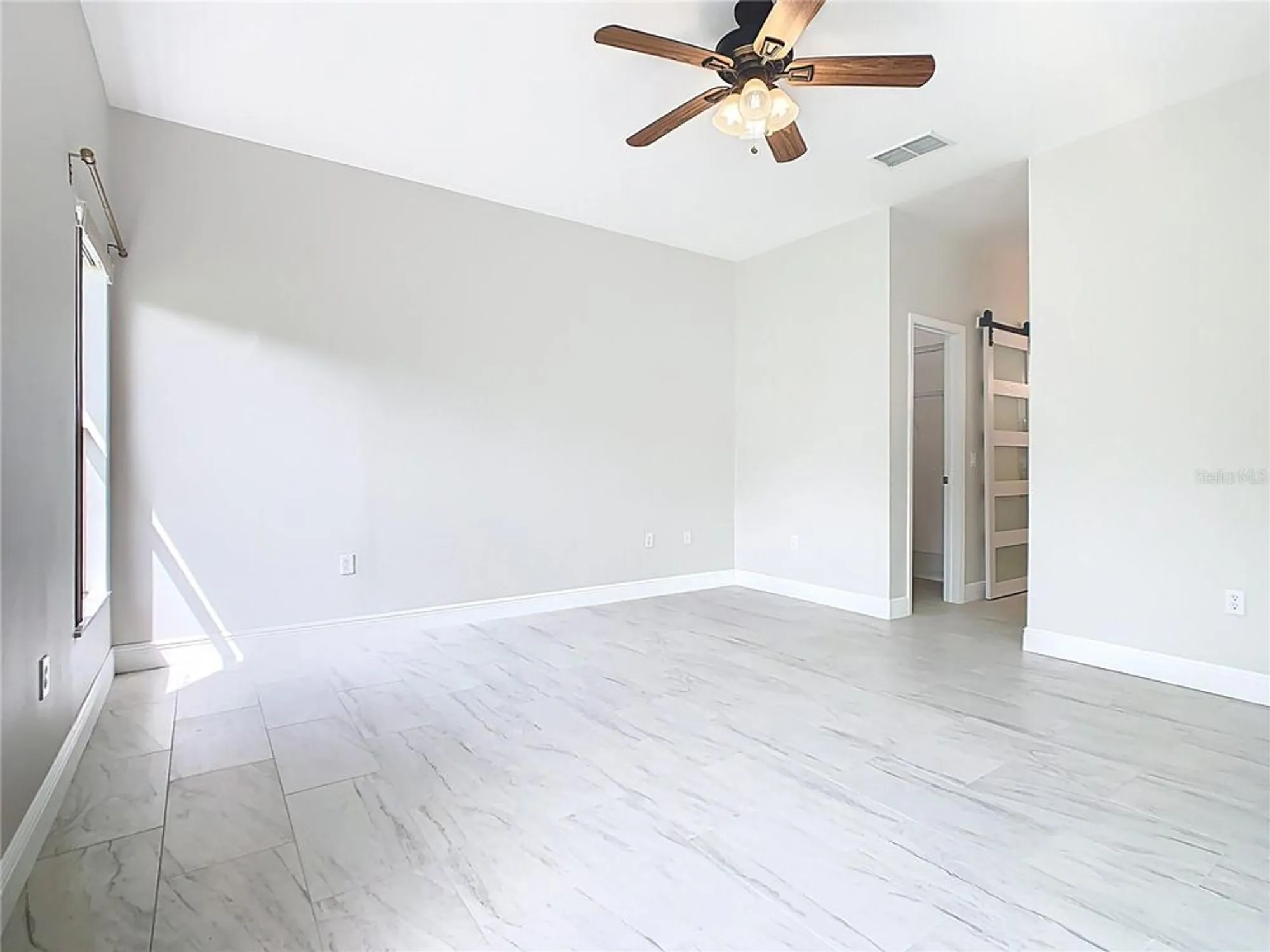 Property Slideshow image 24 of 81 | 531 barcelona dr, Poinciana, FL, 34759