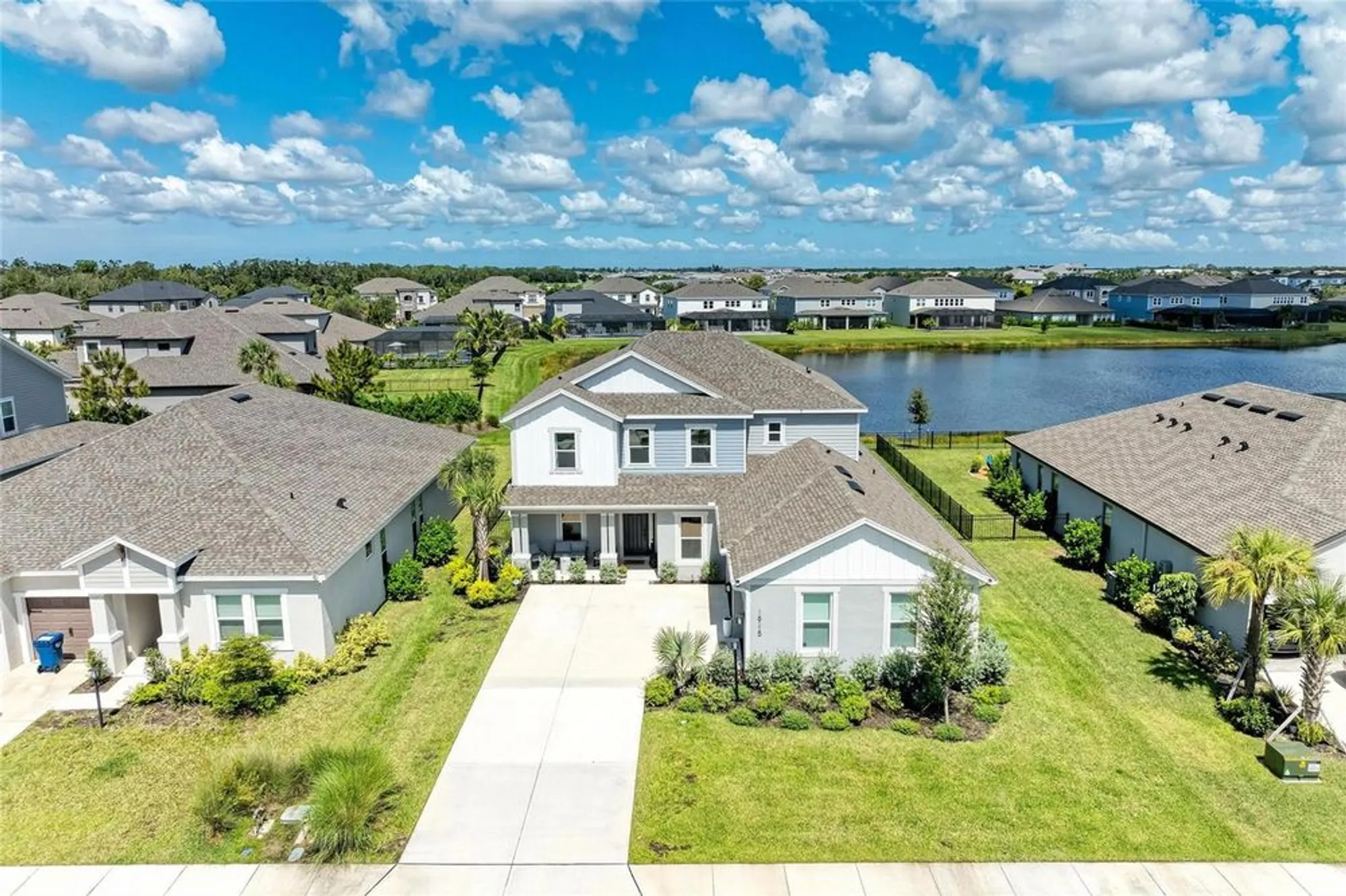 Property Slideshow image 7 of 100 | 16115 mount holly dr, Bradenton, FL, 34211