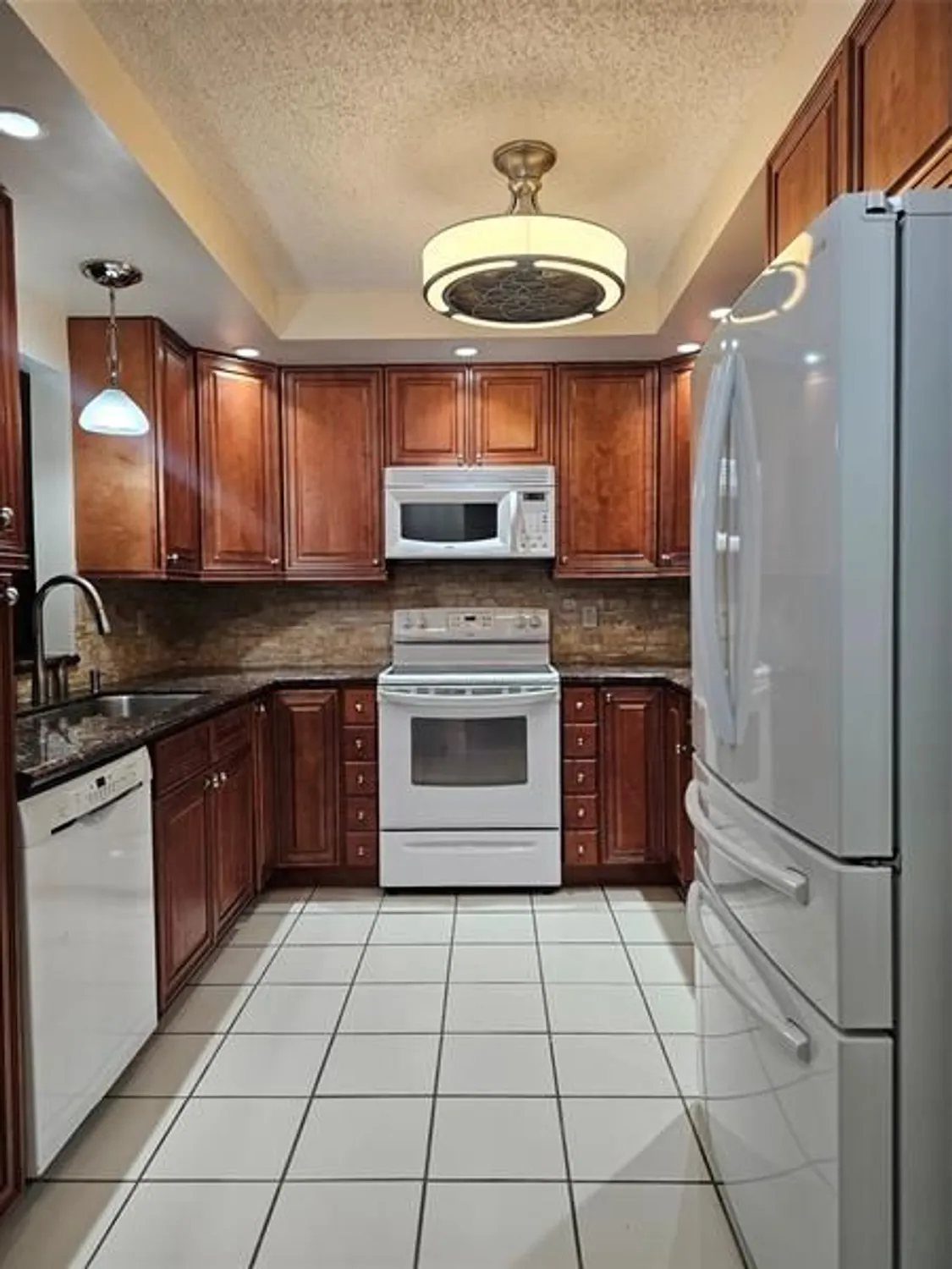 Property Slideshow image 12 of 36 | 9245 flynn cir apt 8, Boca Raton, FL, 33496