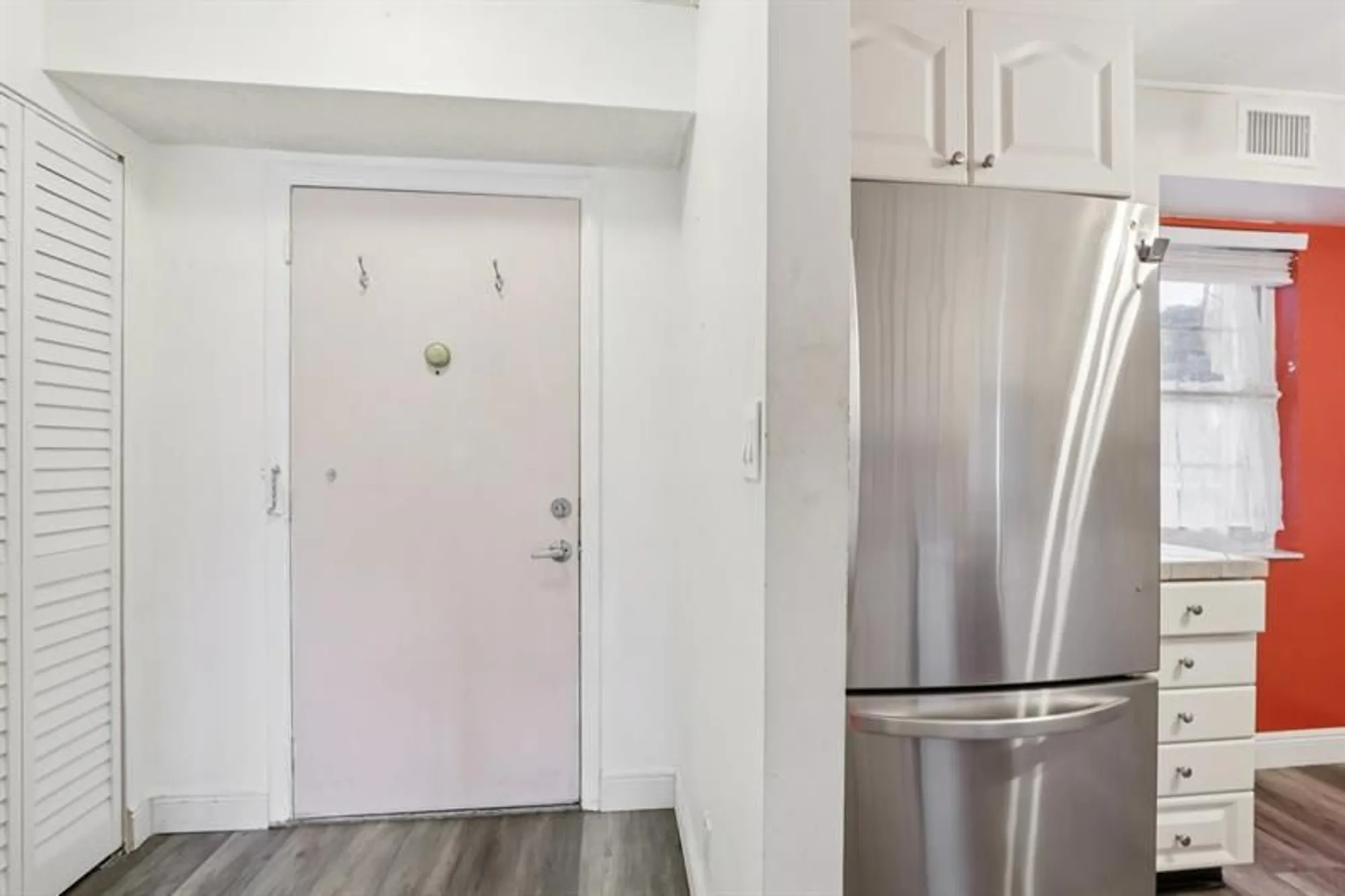 Property Slideshow image 14 of 39 | 1024 se 4th ave 204, Dania Beach, FL, 33004